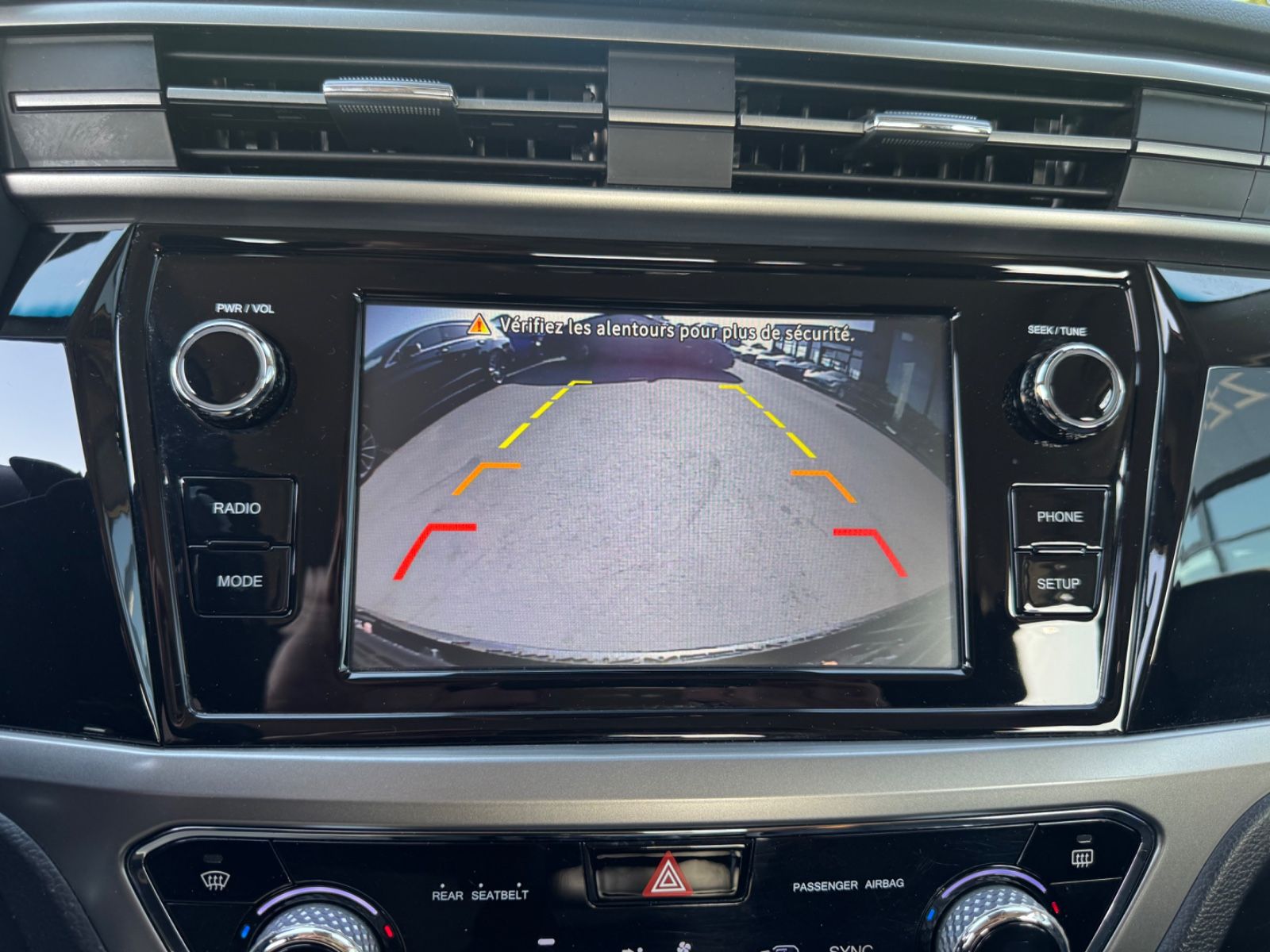 Fahrzeugabbildung Ssangyong KORANDO 1.5 GDI*2.HD*AUT*LED*KAMERA*SHZ*TOP