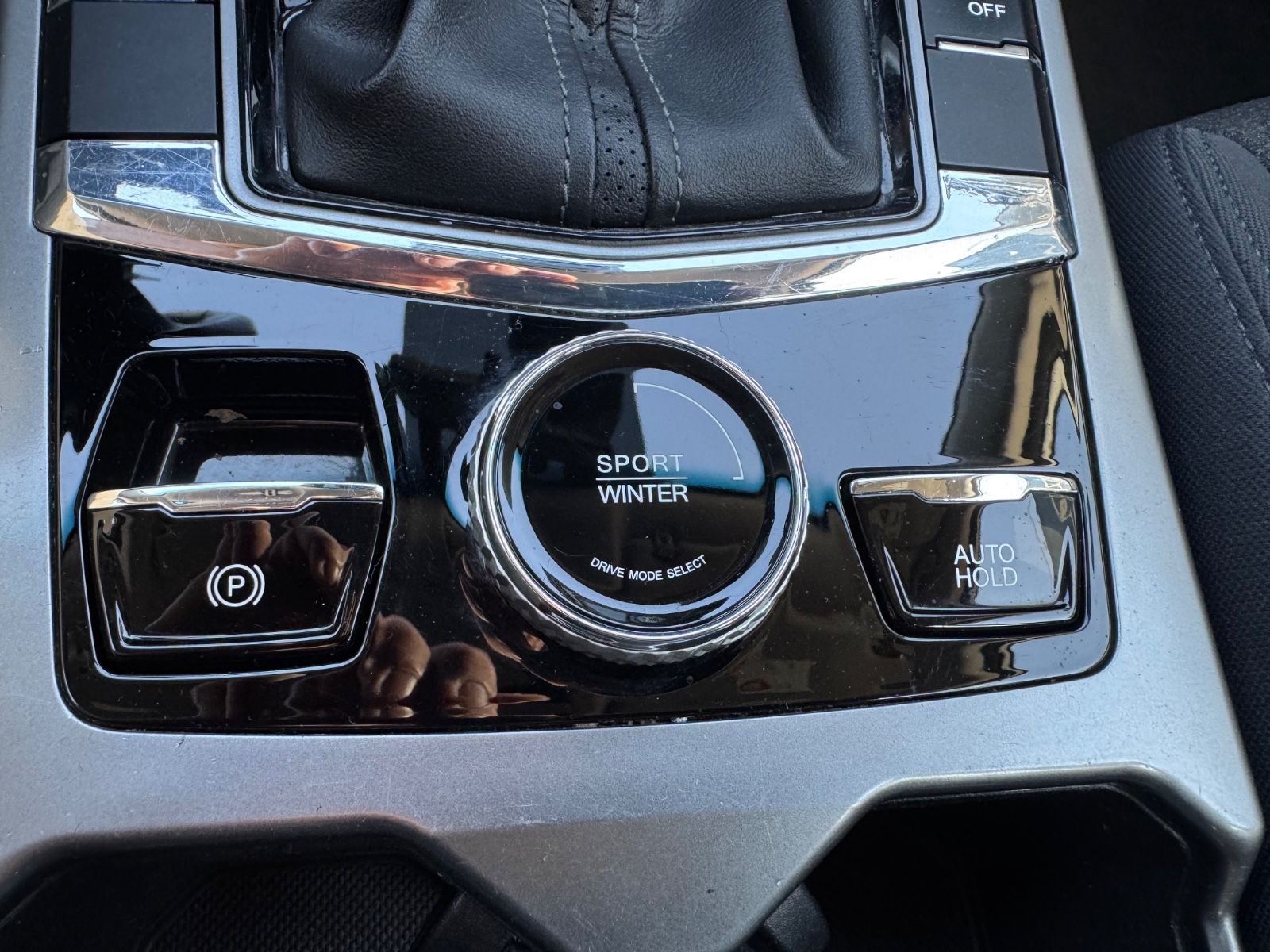 Fahrzeugabbildung Ssangyong KORANDO 1.5 GDI*2.HD*AUT*LED*KAMERA*SHZ*TOP