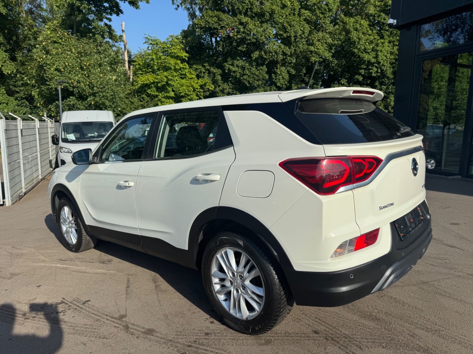 Fahrzeugabbildung Ssangyong KORANDO 1.5 GDI*2.HD*AUT*LED*KAMERA*SHZ*TOP