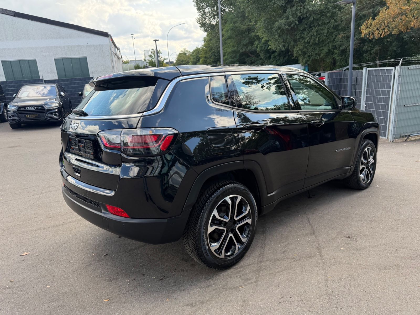 Fahrzeugabbildung Jeep COMPASS HIGH ALTITUDE*AUT*2.HAND*KAMERA*LED*