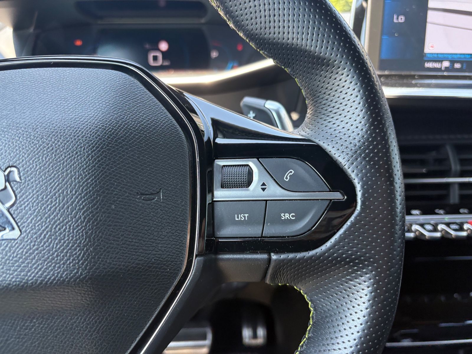 Fahrzeugabbildung Peugeot 2008 GT-LINE ALLURE*AUT.*KAMERA*NAVI*AHK*VIRTUAL