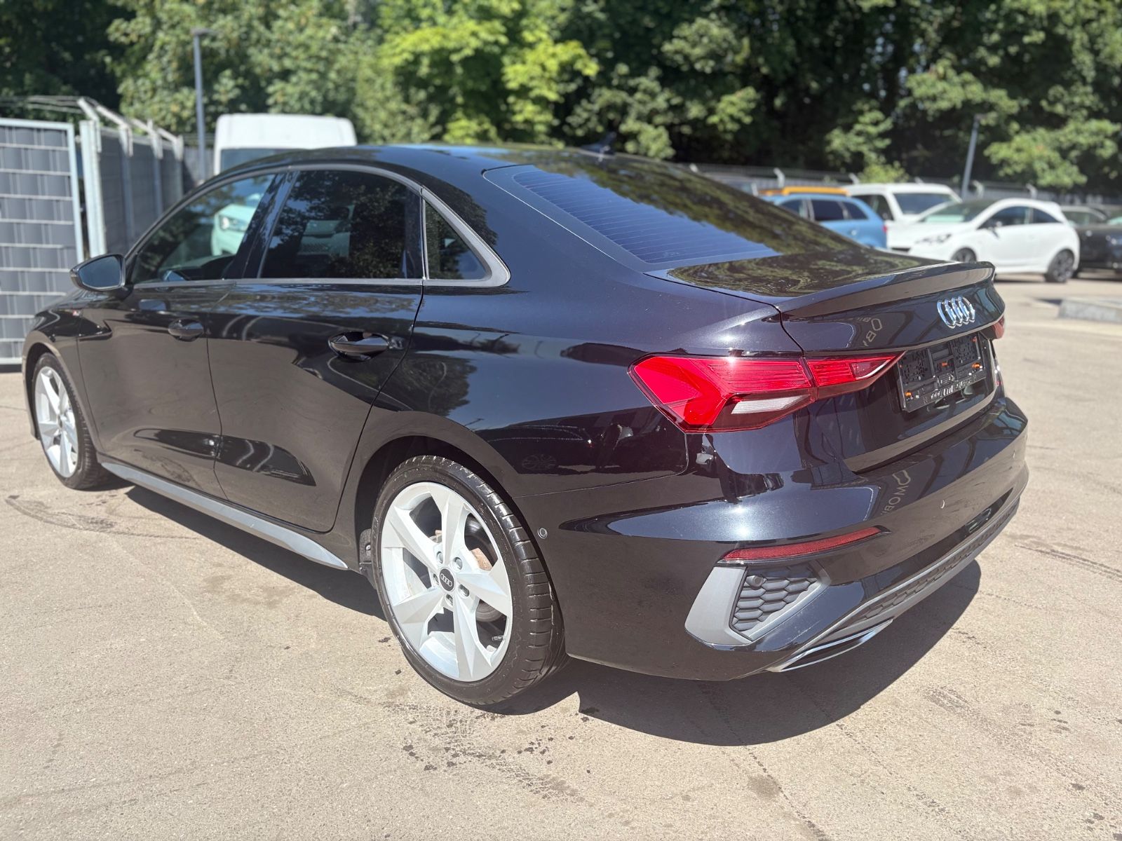 Fahrzeugabbildung Audi A3 LIMOUSINE 35 TDI 3xS-LINE *1.HD*NAVI*VIRTUAL*
