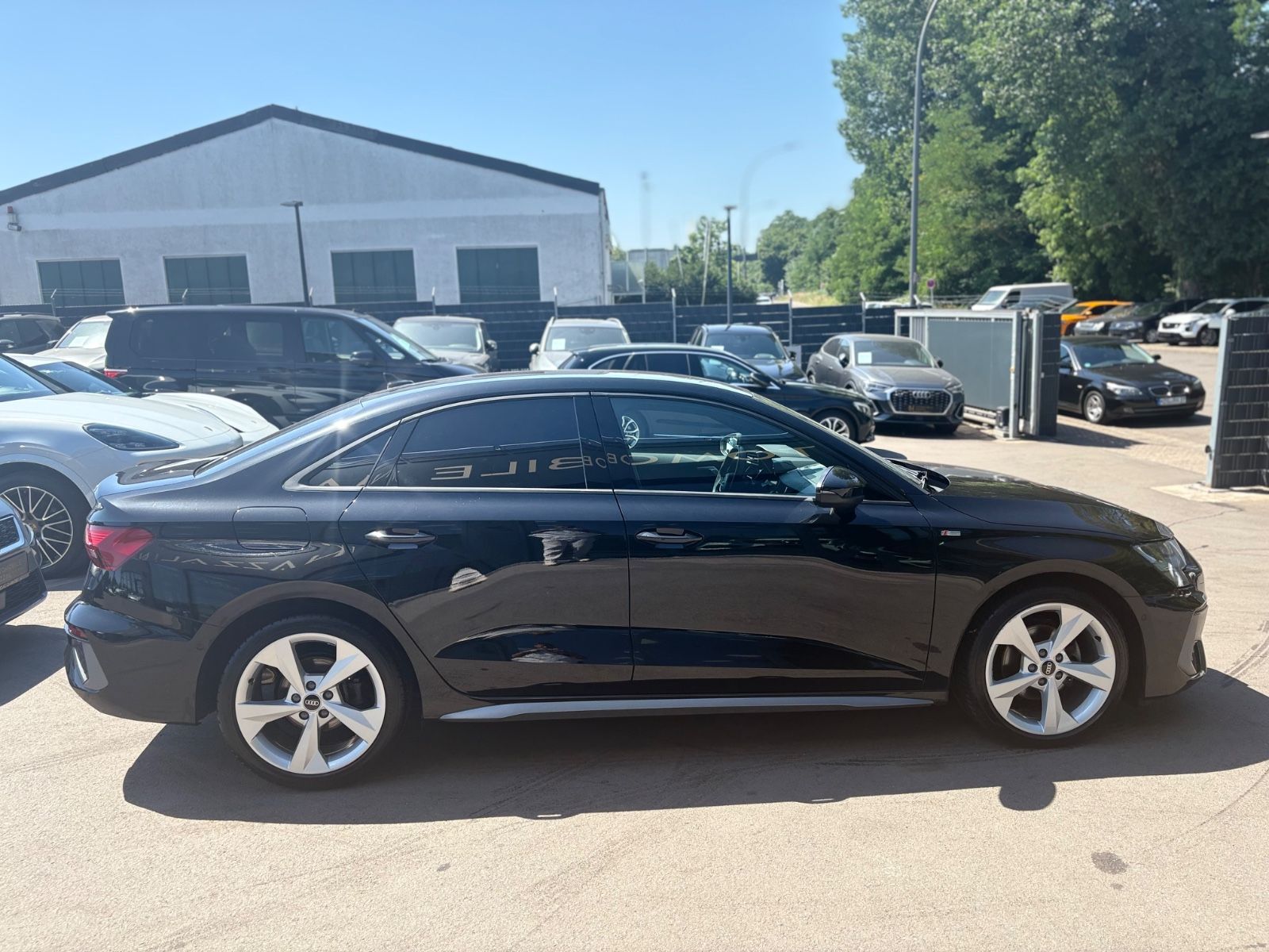 Fahrzeugabbildung Audi A3 LIMOUSINE 35 TDI 3xS-LINE *1.HD*NAVI*VIRTUAL*