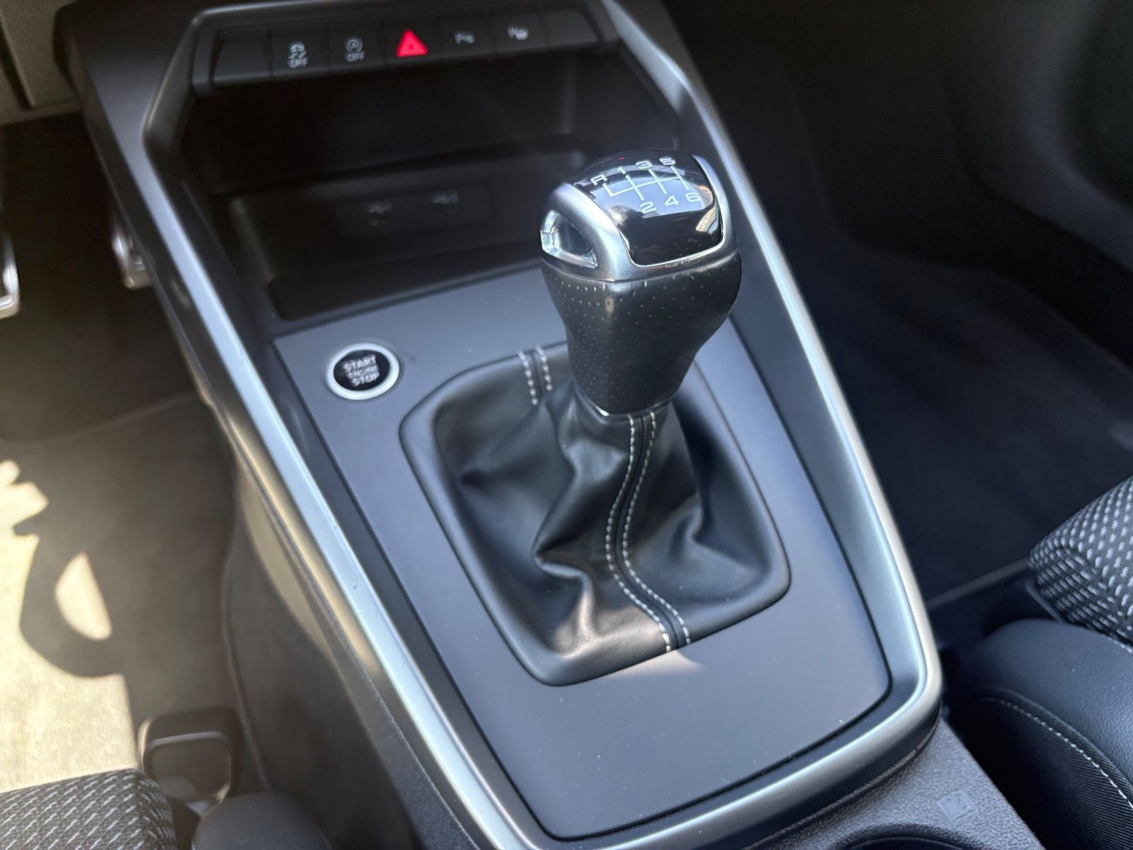 Fahrzeugabbildung Audi A3 LIMOUSINE 35 TDI 3xS-LINE *1.HD*NAVI*VIRTUAL*