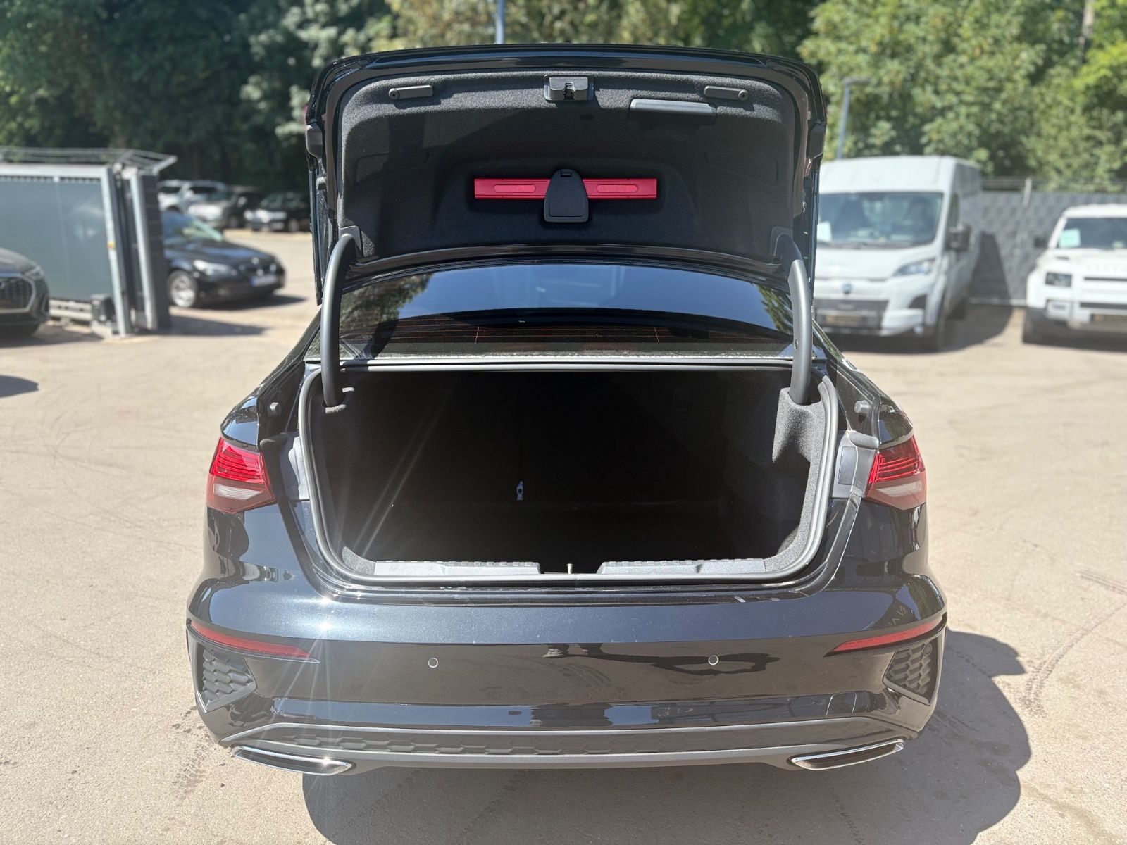 Fahrzeugabbildung Audi A3 LIMOUSINE 35 TDI 3xS-LINE *1.HD*NAVI*VIRTUAL*