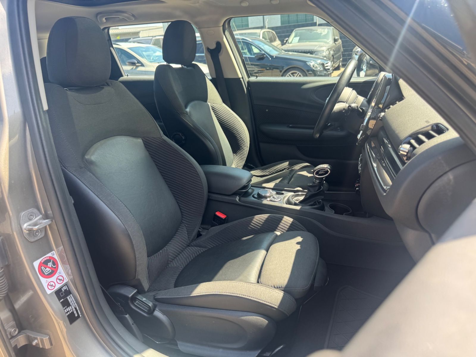 Fahrzeugabbildung MINI COOPER CLUBMANN *AUTOMATIK*PDC*NAVI*EURO 6*