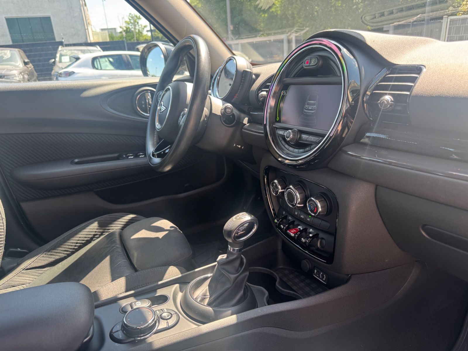 Fahrzeugabbildung MINI COOPER CLUBMANN *AUTOMATIK*PDC*NAVI*EURO 6*