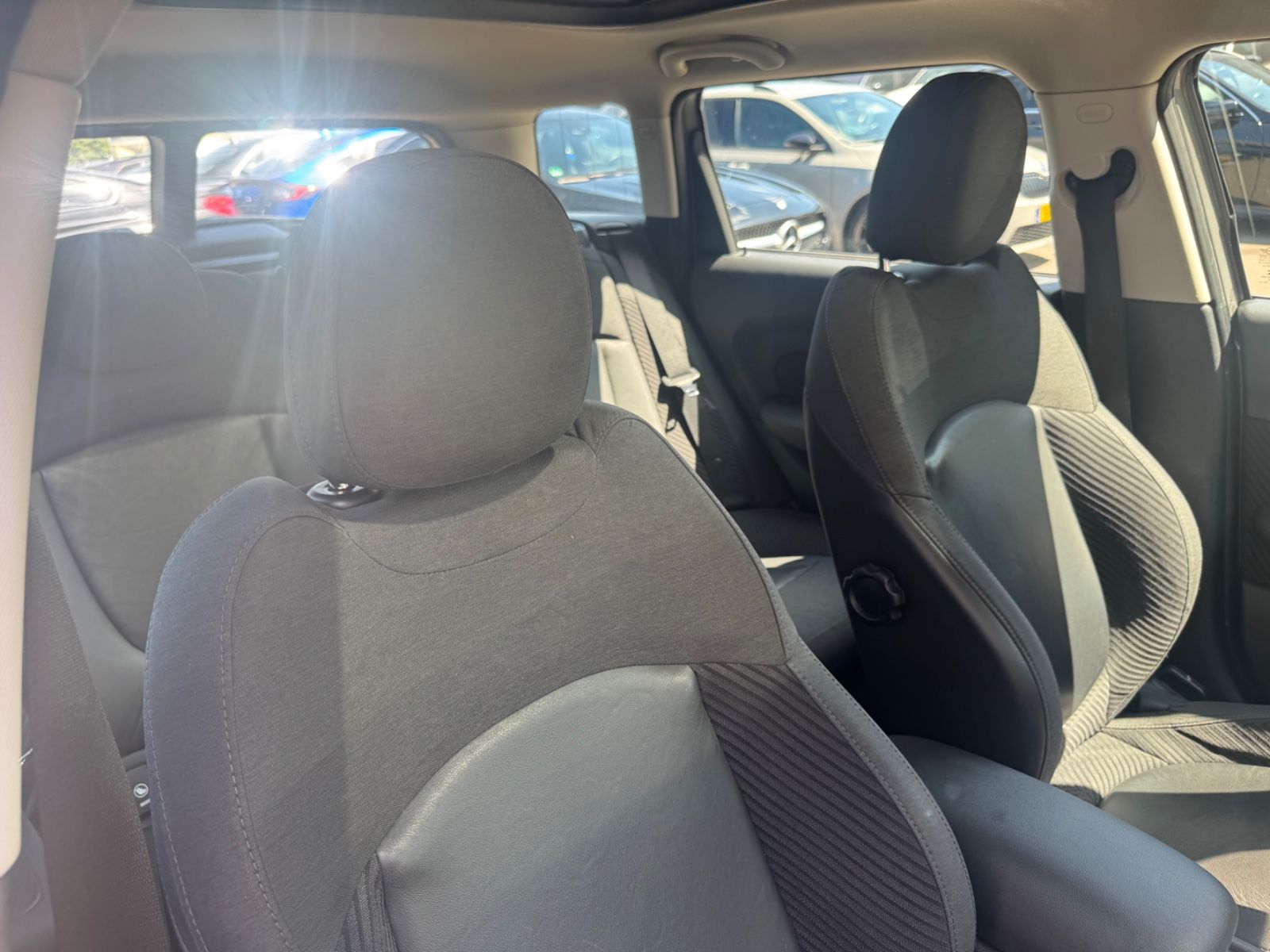 Fahrzeugabbildung MINI COOPER CLUBMANN *AUTOMATIK*PDC*NAVI*EURO 6*