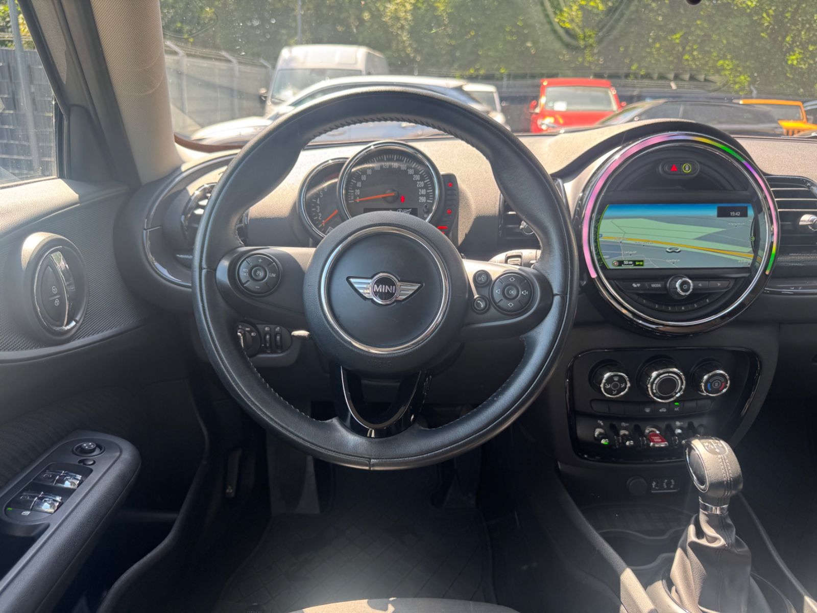 Fahrzeugabbildung MINI COOPER CLUBMANN *AUTOMATIK*PDC*NAVI*EURO 6*
