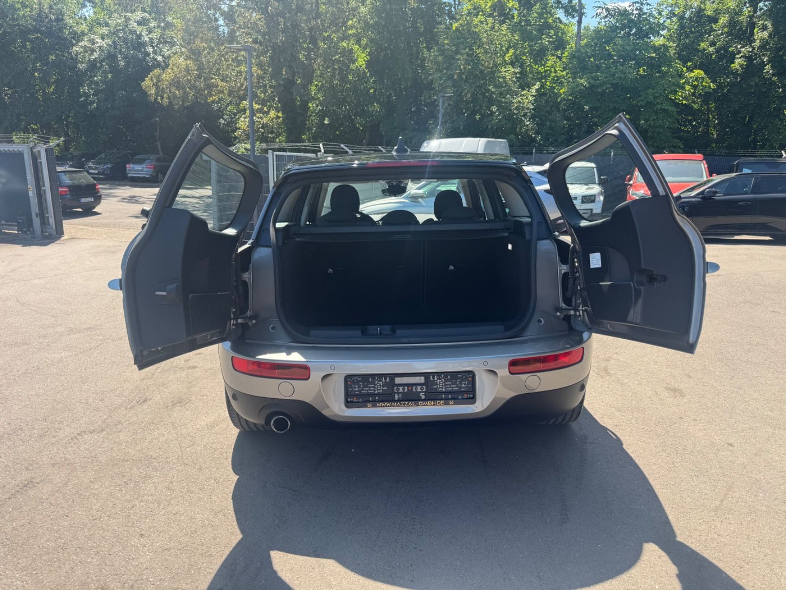 Fahrzeugabbildung MINI COOPER CLUBMANN *AUTOMATIK*PDC*NAVI*EURO 6*