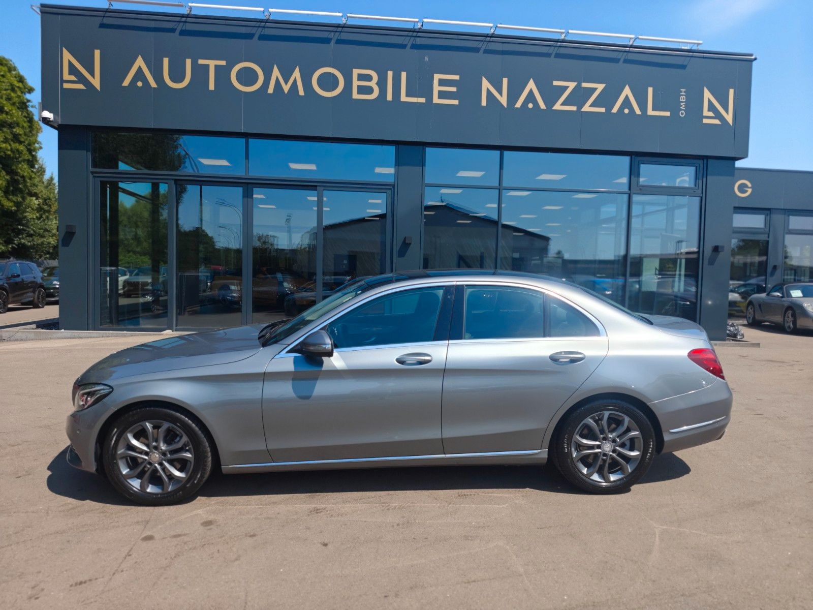 Fahrzeugabbildung Mercedes-Benz C 220d BT LIM.*AUT.*AVANTGARDE*KAMERA*KLIMAAUTO.