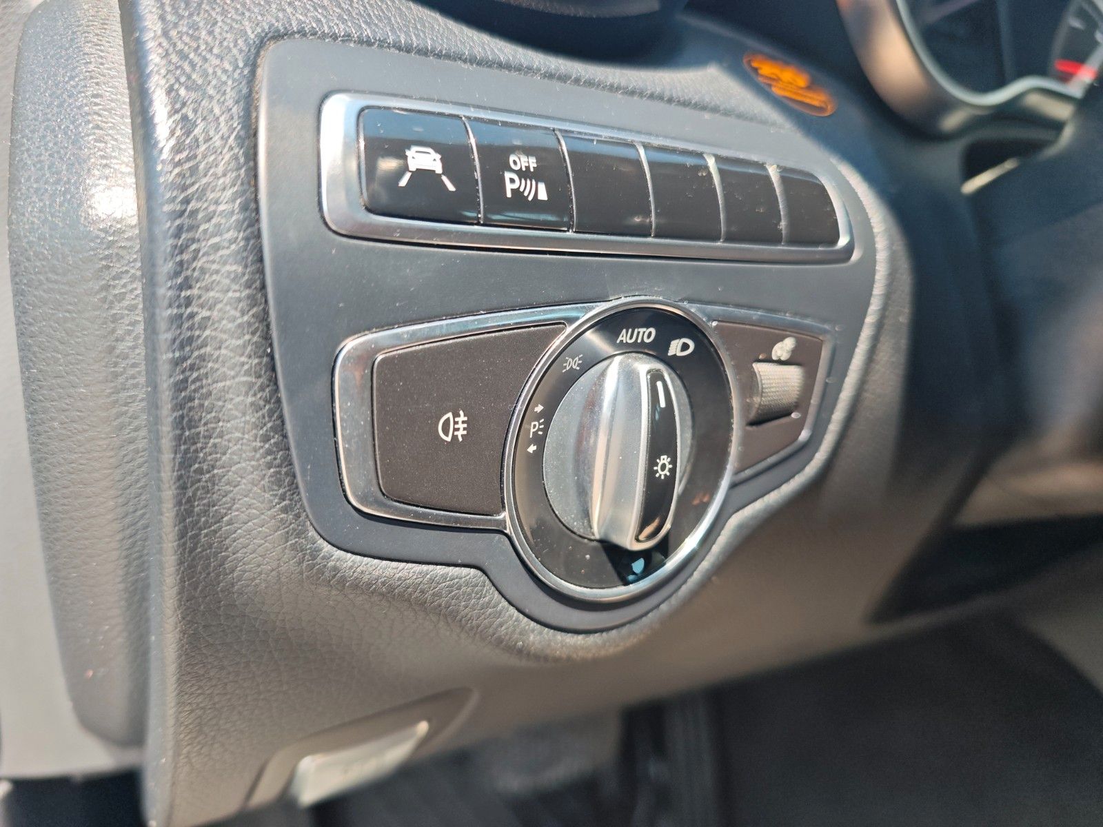 Fahrzeugabbildung Mercedes-Benz C 220d BT LIM.*AUT.*AVANTGARDE*KAMERA*KLIMAAUTO.