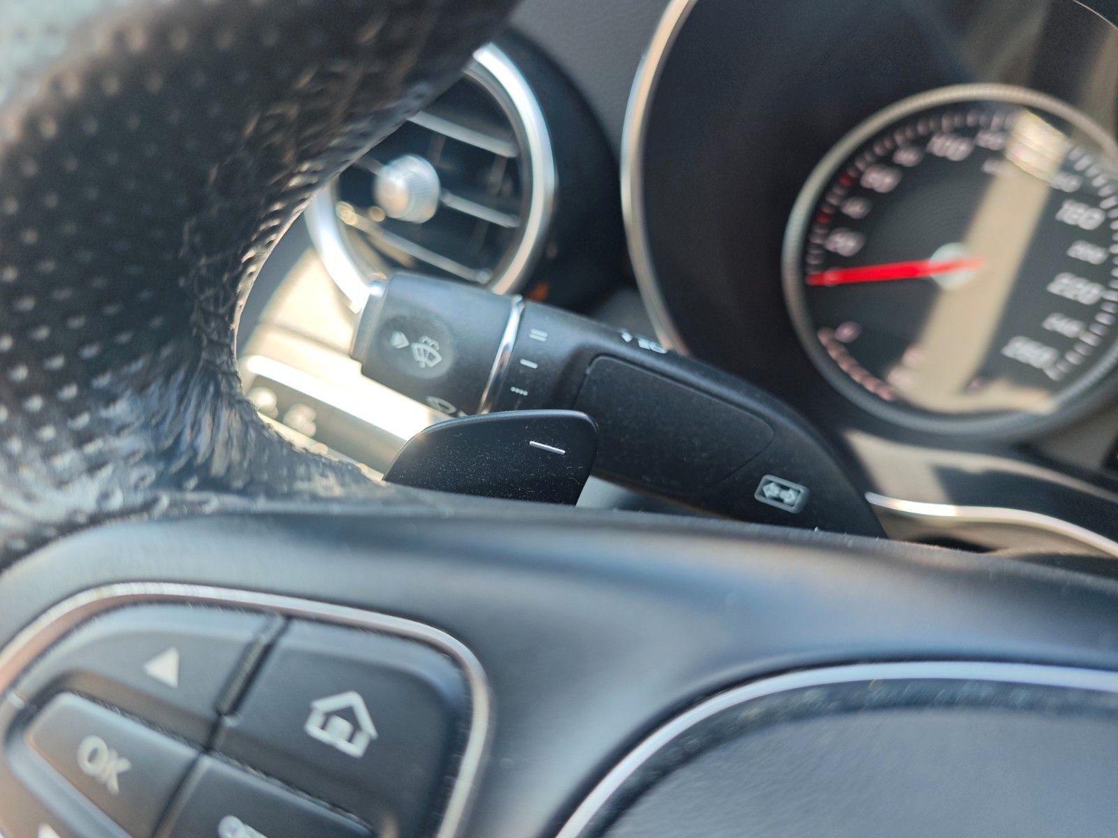 Fahrzeugabbildung Mercedes-Benz C 220d BT LIM.*AUT.*AVANTGARDE*KAMERA*KLIMAAUTO.
