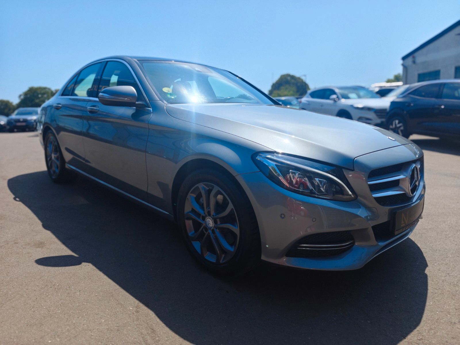 Fahrzeugabbildung Mercedes-Benz C 220d BT LIM.*AUT.*AVANTGARDE*KAMERA*KLIMAAUTO.