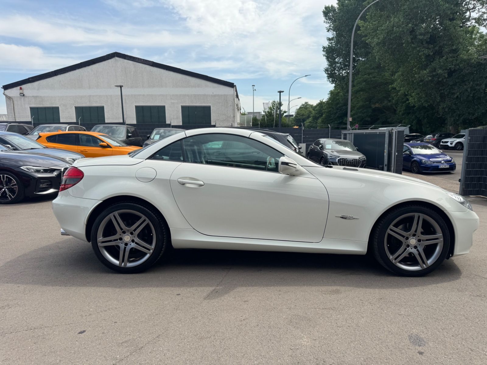 Fahrzeugabbildung Mercedes-Benz SLK 200 K LIMITED EDITION *2LOOK EDITION*DESIGNO