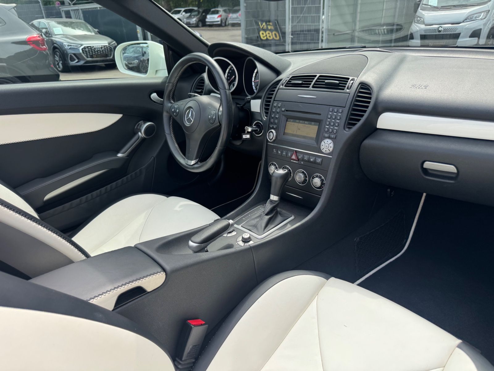 Fahrzeugabbildung Mercedes-Benz SLK 200 K LIMITED EDITION *2LOOK EDITION*DESIGNO