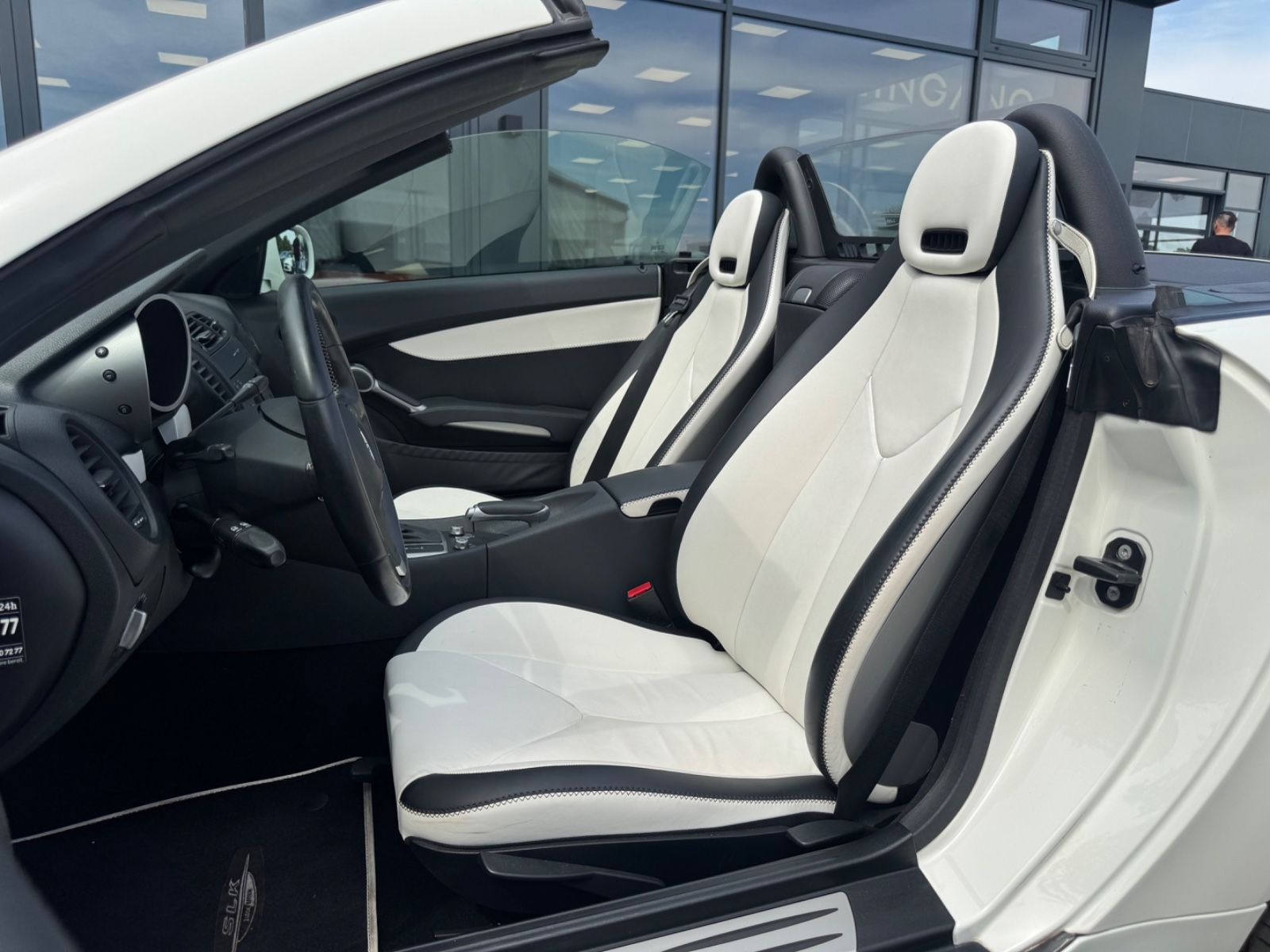Fahrzeugabbildung Mercedes-Benz SLK 200 K LIMITED EDITION *2LOOK EDITION*DESIGNO