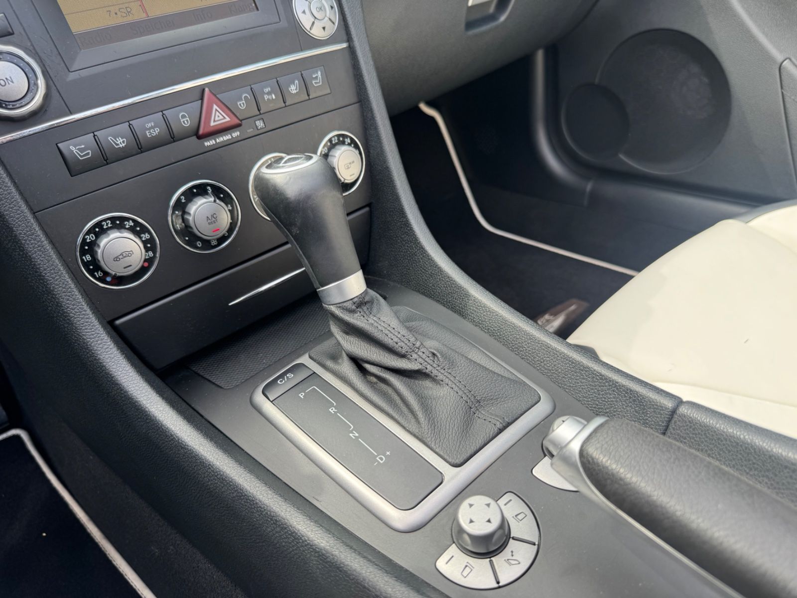 Fahrzeugabbildung Mercedes-Benz SLK 200 K LIMITED EDITION *2LOOK EDITION*DESIGNO