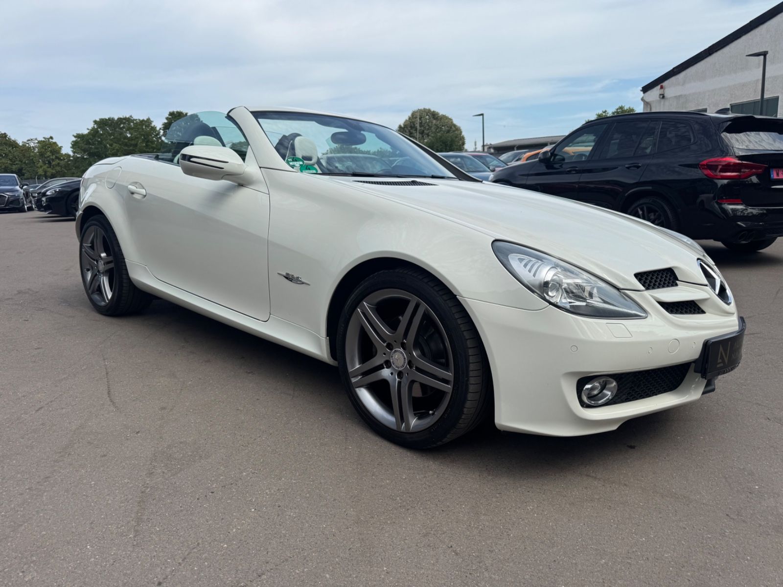 Fahrzeugabbildung Mercedes-Benz SLK 200 K LIMITED EDITION *2LOOK EDITION*DESIGNO