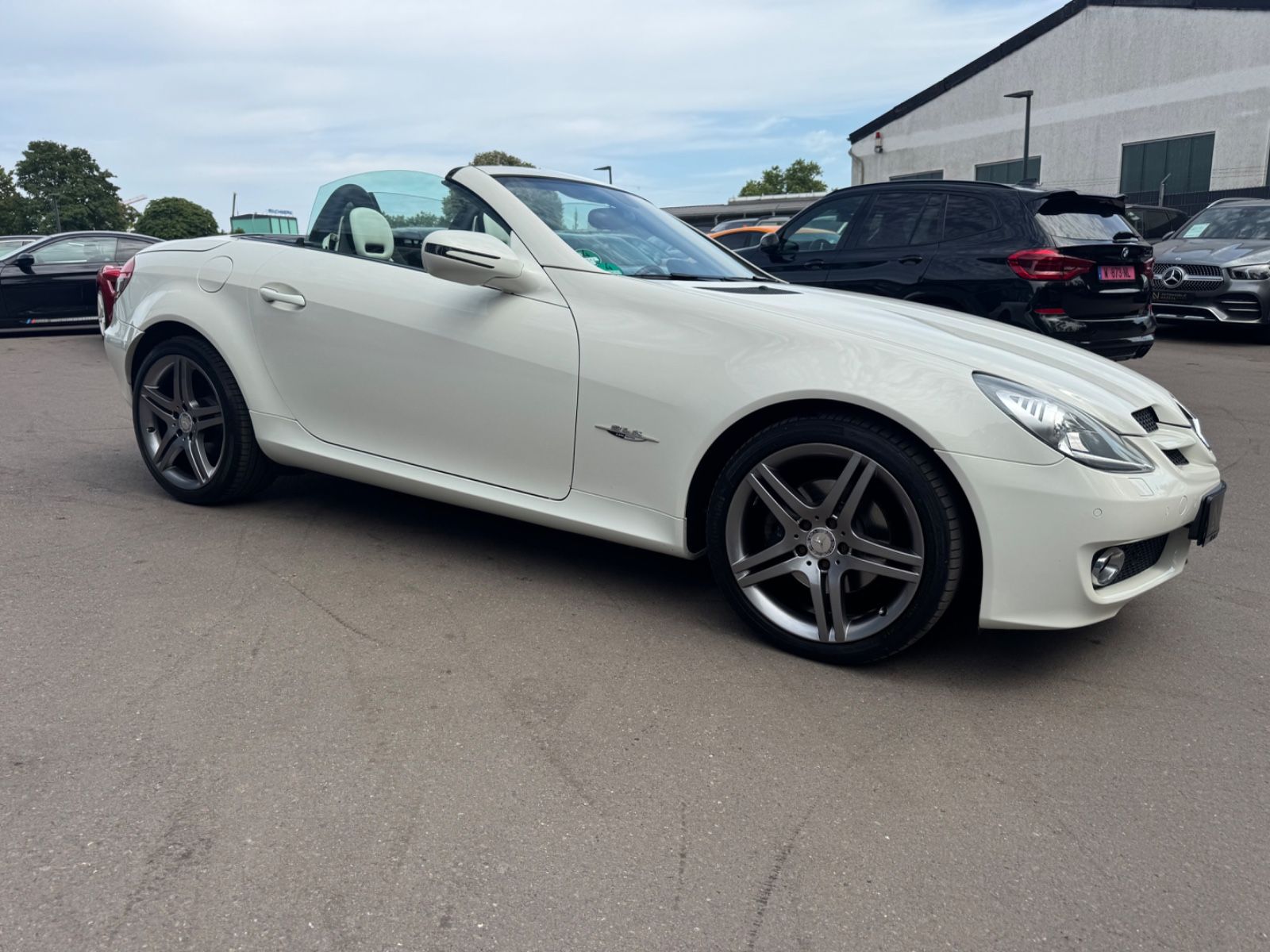 Fahrzeugabbildung Mercedes-Benz SLK 200 K LIMITED EDITION *2LOOK EDITION*DESIGNO