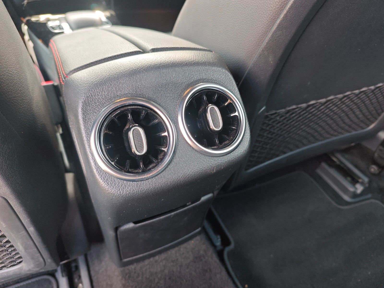Fahrzeugabbildung Mercedes-Benz CLA SHOOTING BRAKE 250*AMG LINE*KAMERA*NAVI*LED*
