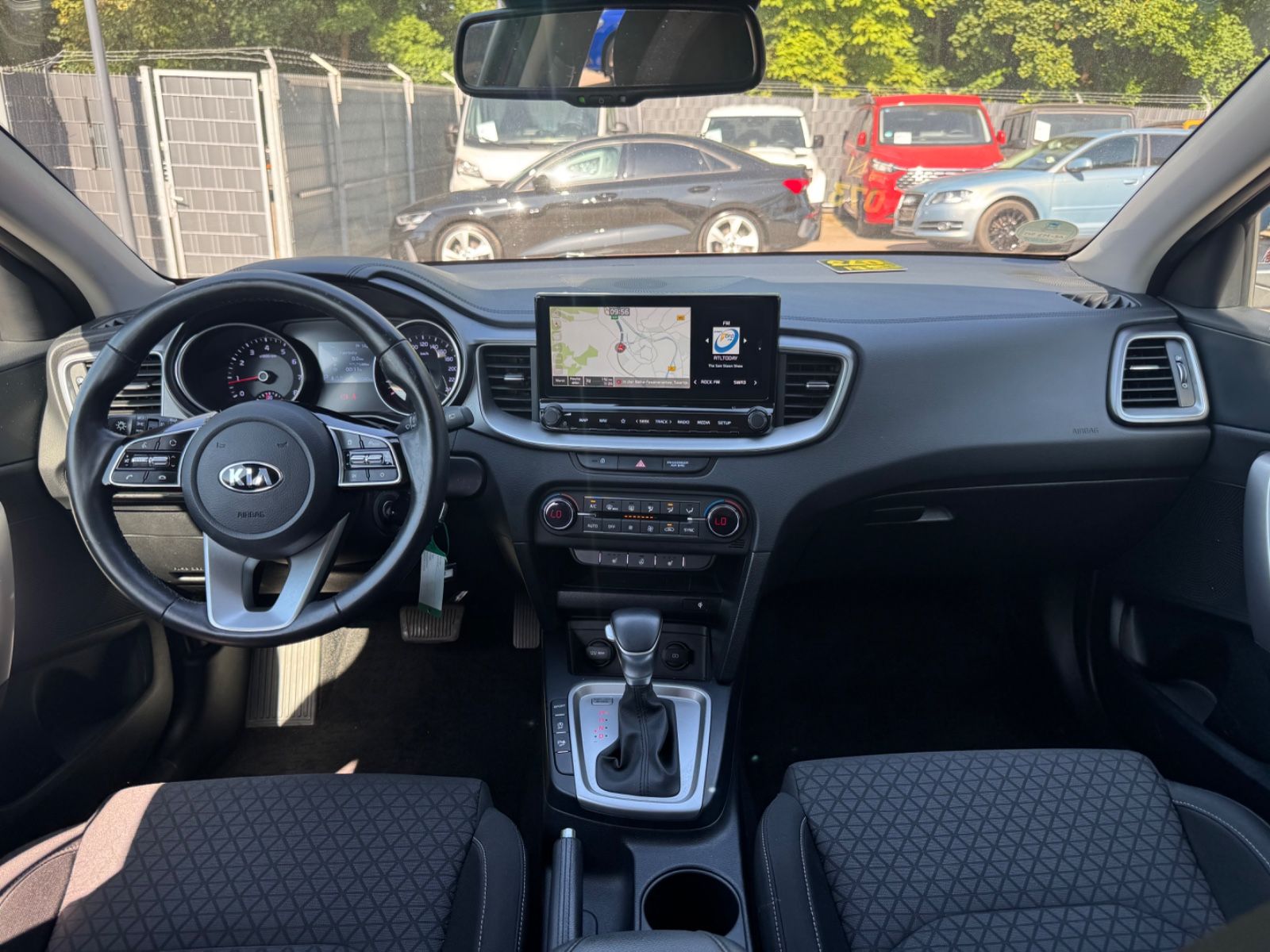 Fahrzeugabbildung Kia CEED 1.4 T-GDI DCT  SPORTW.*LED*NAVI*R-KAMERA*