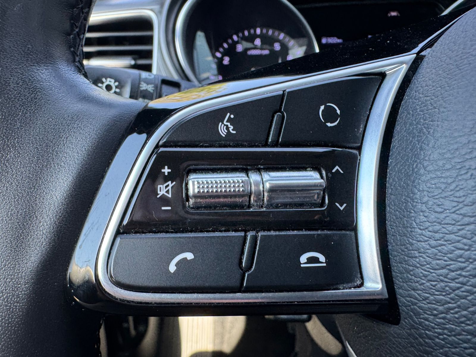 Fahrzeugabbildung Kia CEED 1.4 T-GDI DCT  SPORTW.*LED*NAVI*R-KAMERA*