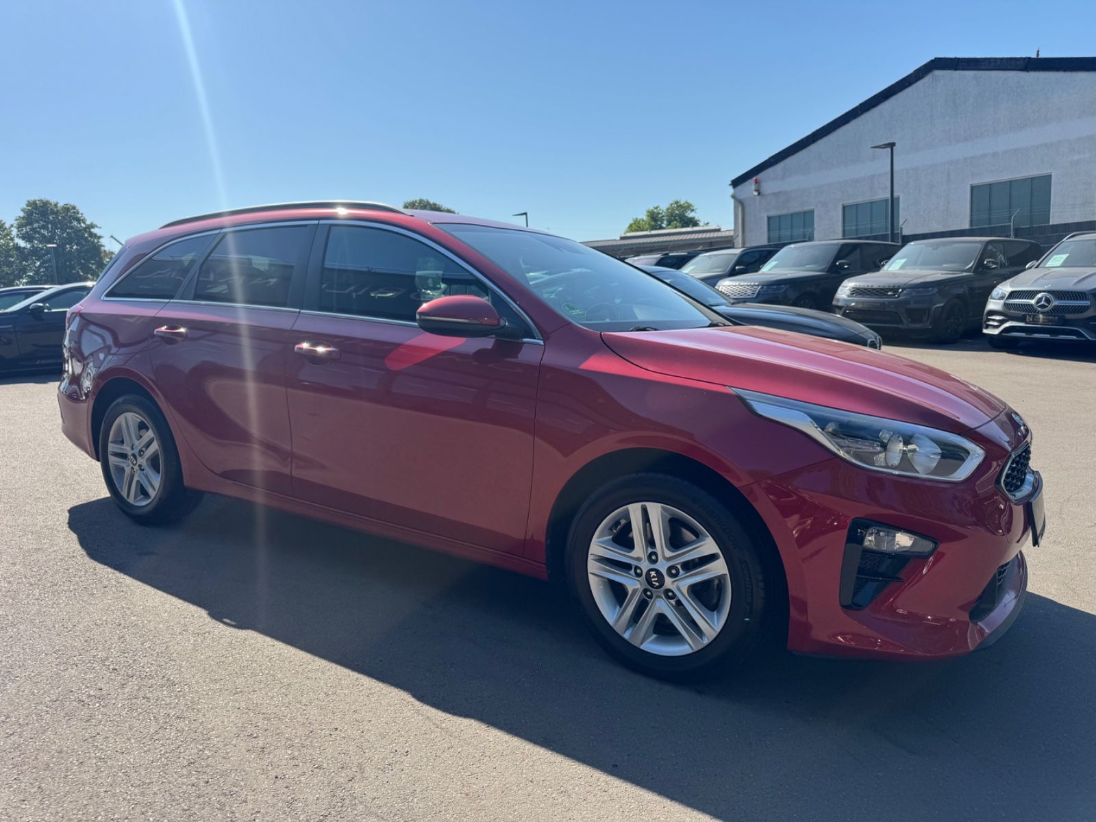 Fahrzeugabbildung Kia CEED 1.4 T-GDI DCT  SPORTW.*LED*NAVI*R-KAMERA*