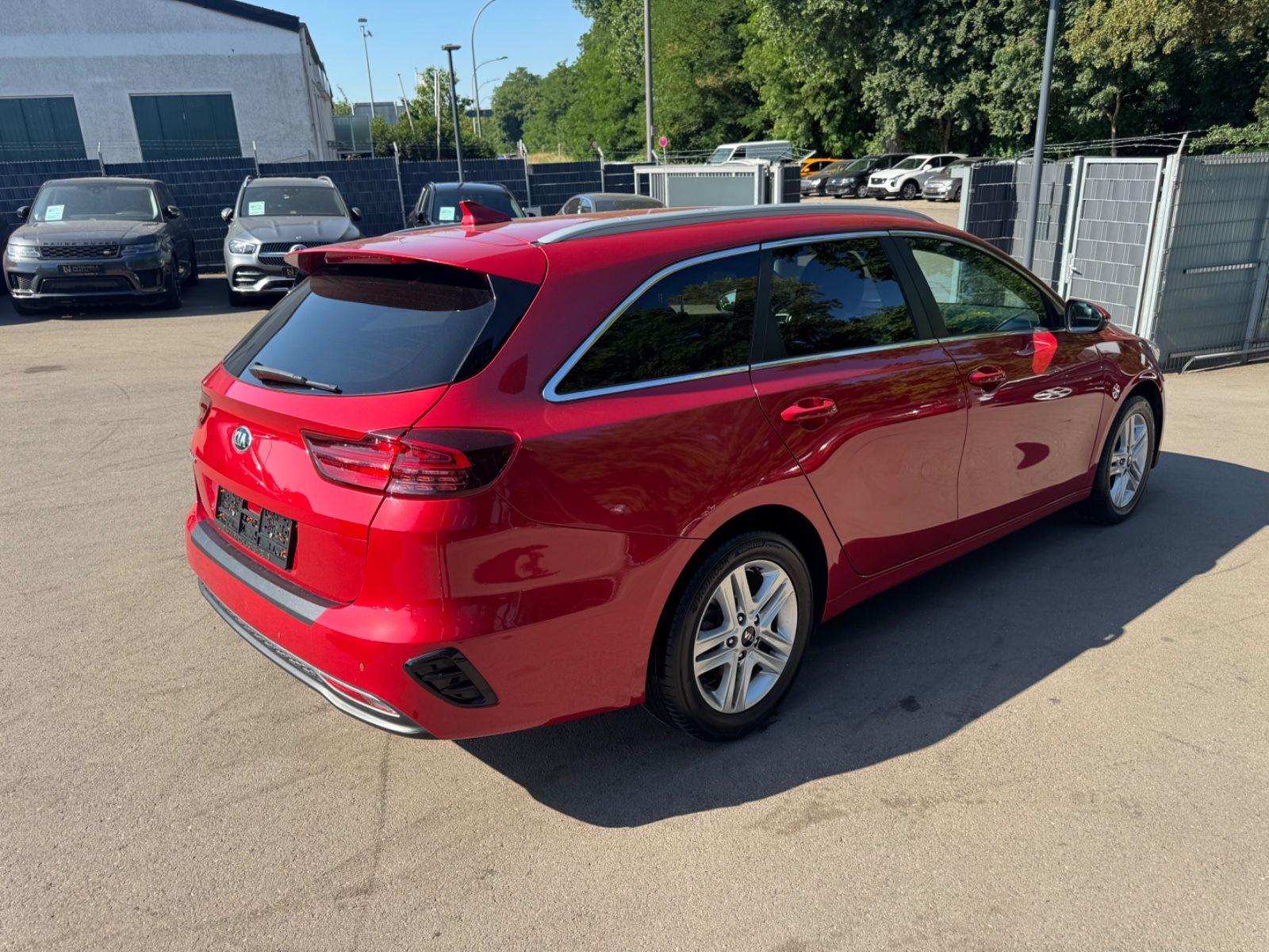 Fahrzeugabbildung Kia CEED 1.4 T-GDI DCT  SPORTW.*LED*NAVI*R-KAMERA*