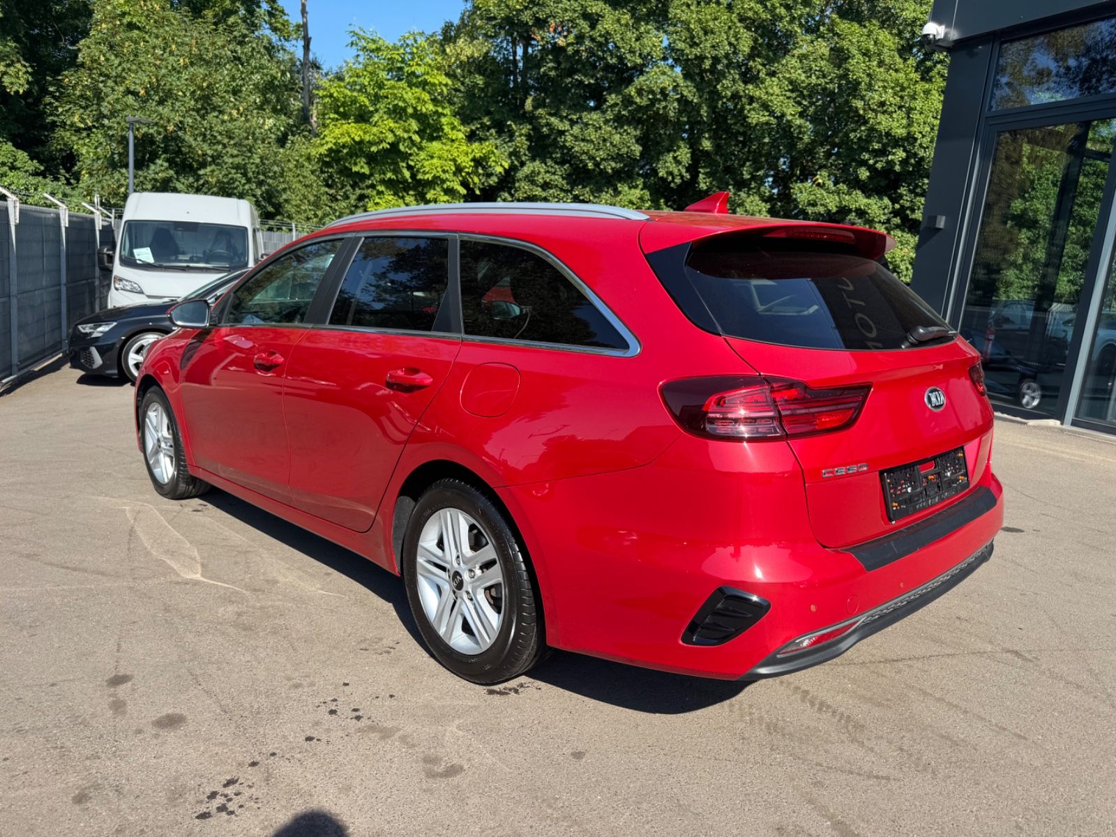Fahrzeugabbildung Kia CEED 1.4 T-GDI DCT  SPORTW.*LED*NAVI*R-KAMERA*