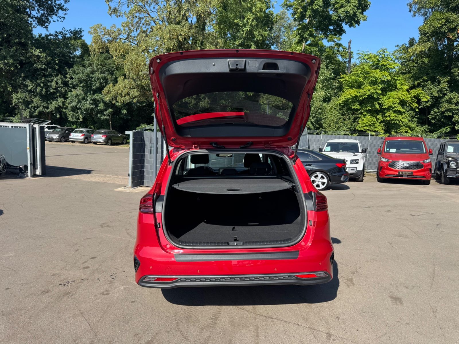 Fahrzeugabbildung Kia CEED 1.4 T-GDI DCT  SPORTW.*LED*NAVI*R-KAMERA*
