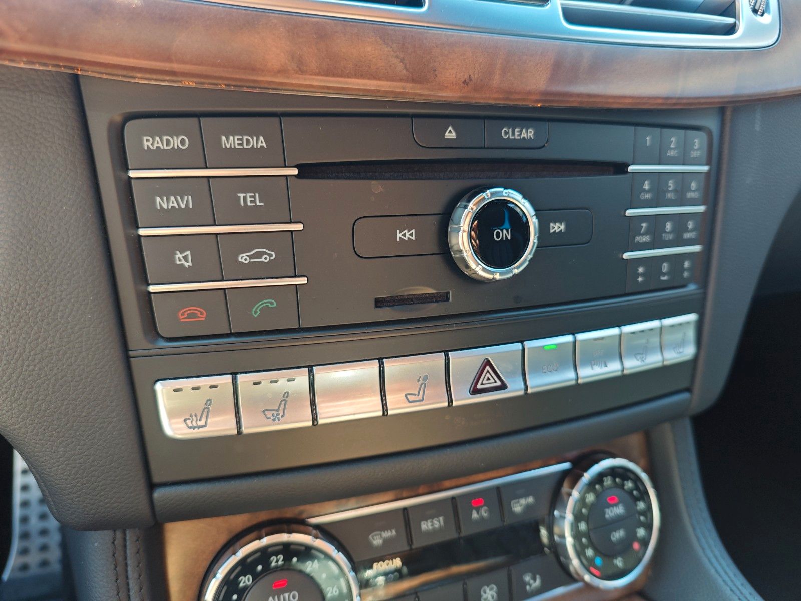 Fahrzeugabbildung Mercedes-Benz CLS500 SB AMG-LINE*AIRMATIC*DISTRONIC*H&K*LED*