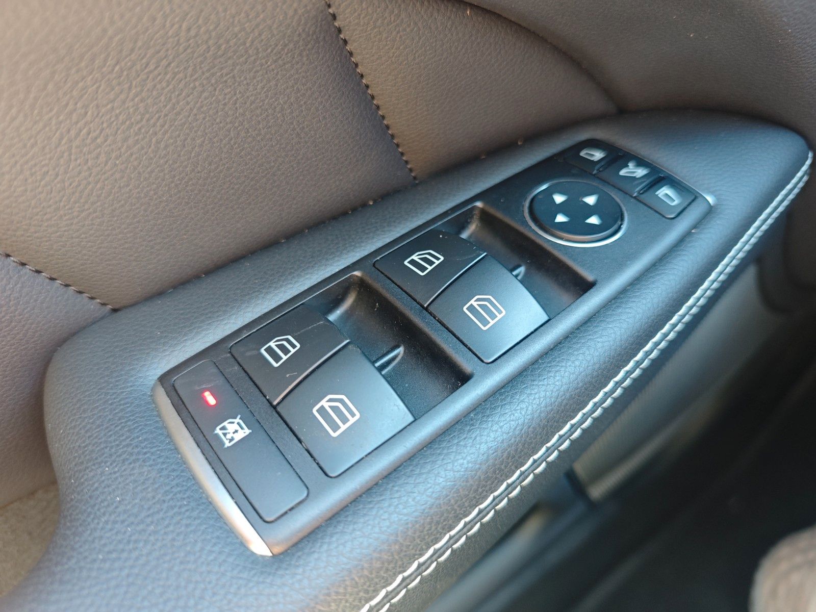 Fahrzeugabbildung Mercedes-Benz CLS500 SB AMG-LINE*AIRMATIC*DISTRONIC*H&K*LED*