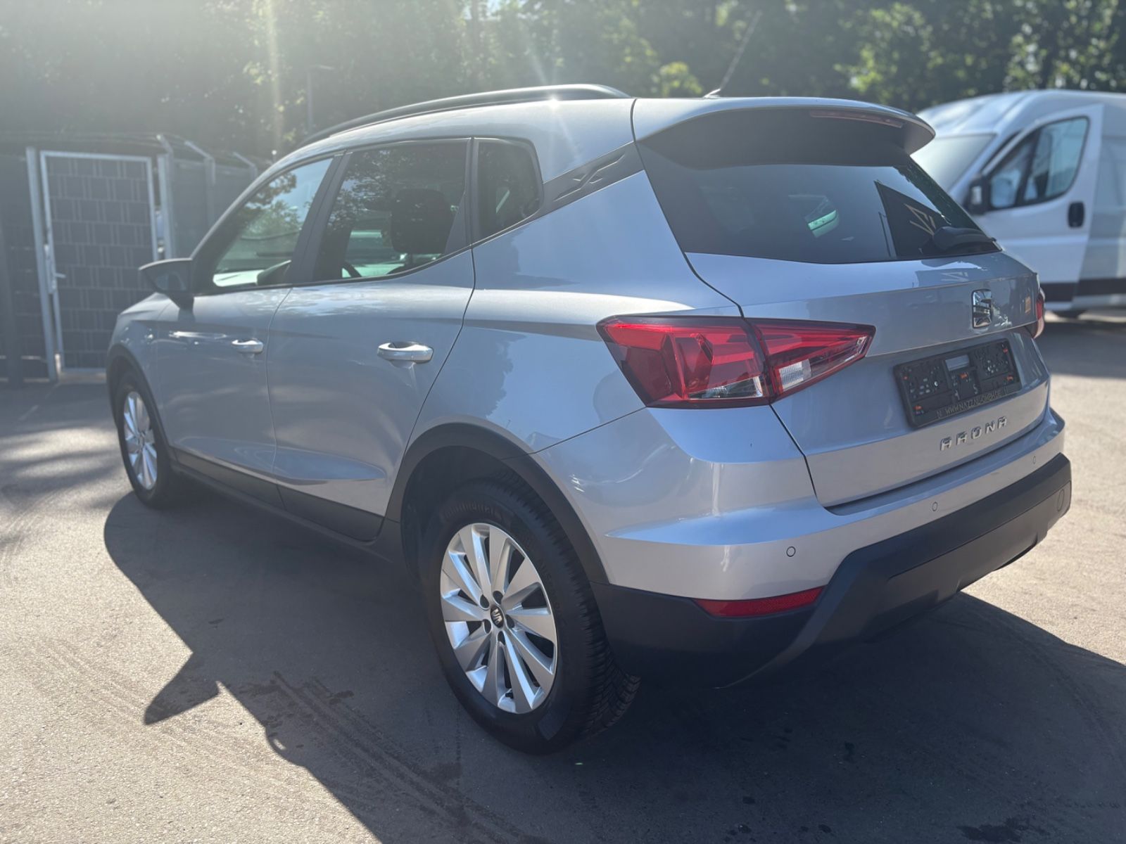 Fahrzeugabbildung SEAT ARONA STYLE *NAVI*PDC*TEMPOMAT*