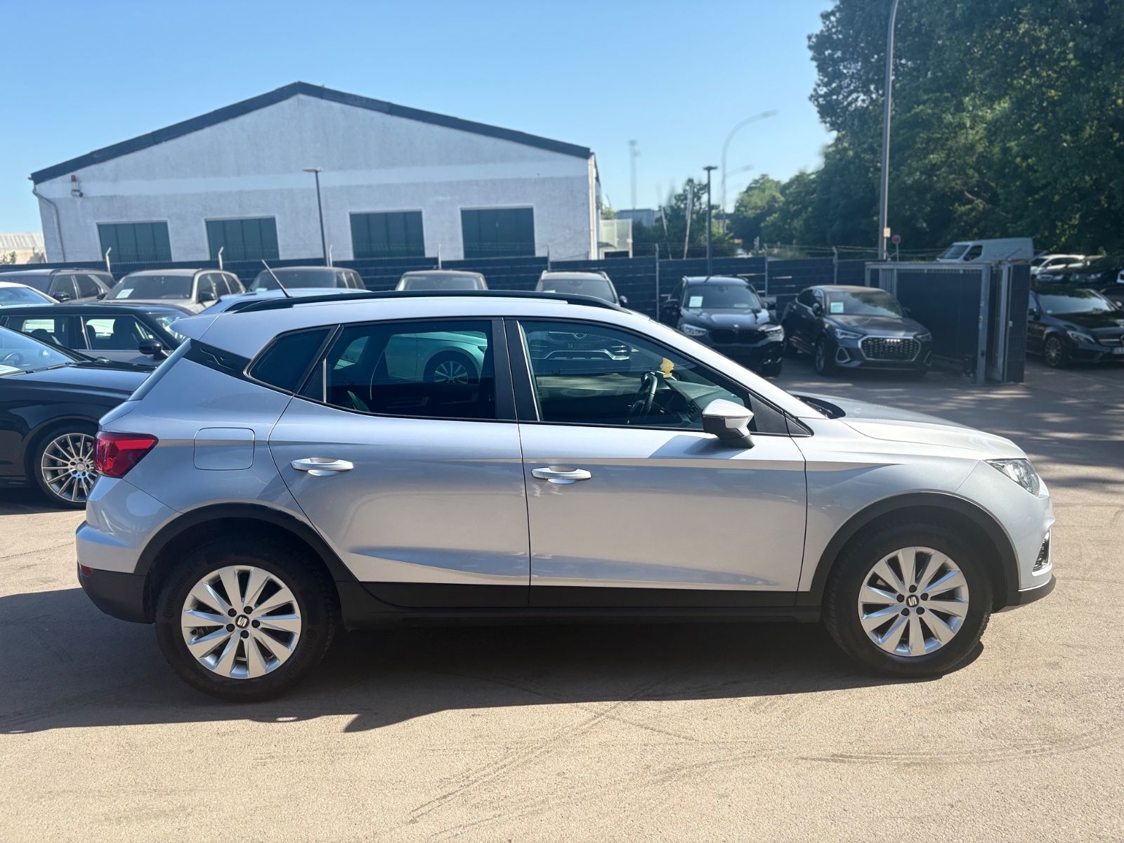 Fahrzeugabbildung SEAT ARONA STYLE *NAVI*PDC*TEMPOMAT*