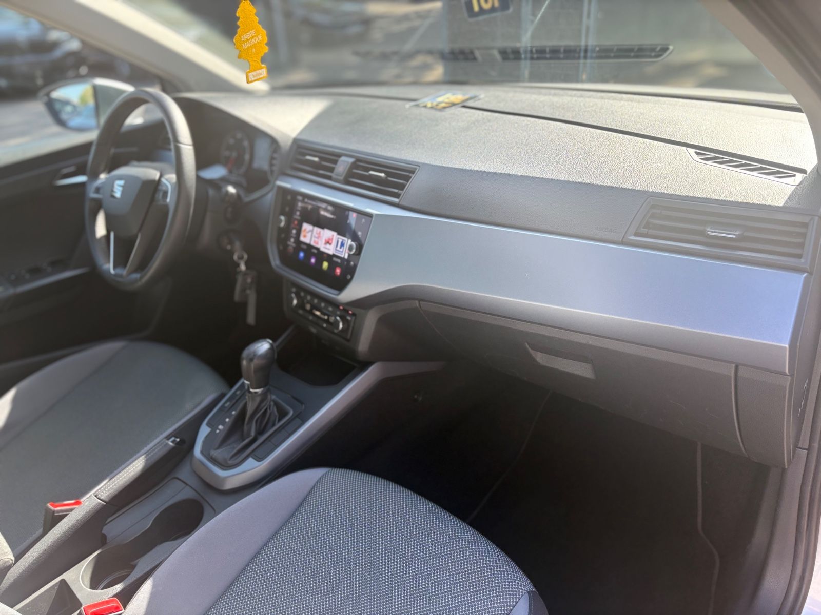Fahrzeugabbildung SEAT ARONA STYLE *NAVI*PDC*TEMPOMAT*