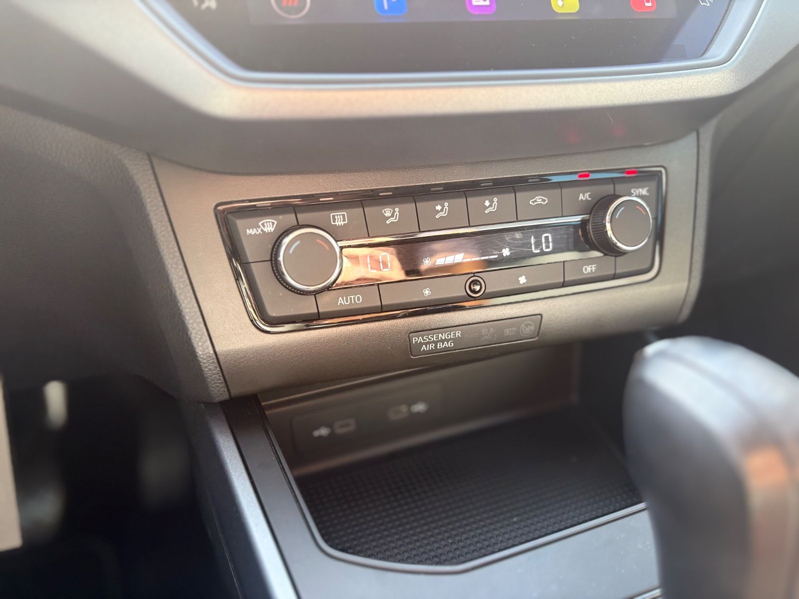Fahrzeugabbildung SEAT ARONA STYLE *NAVI*PDC*TEMPOMAT*