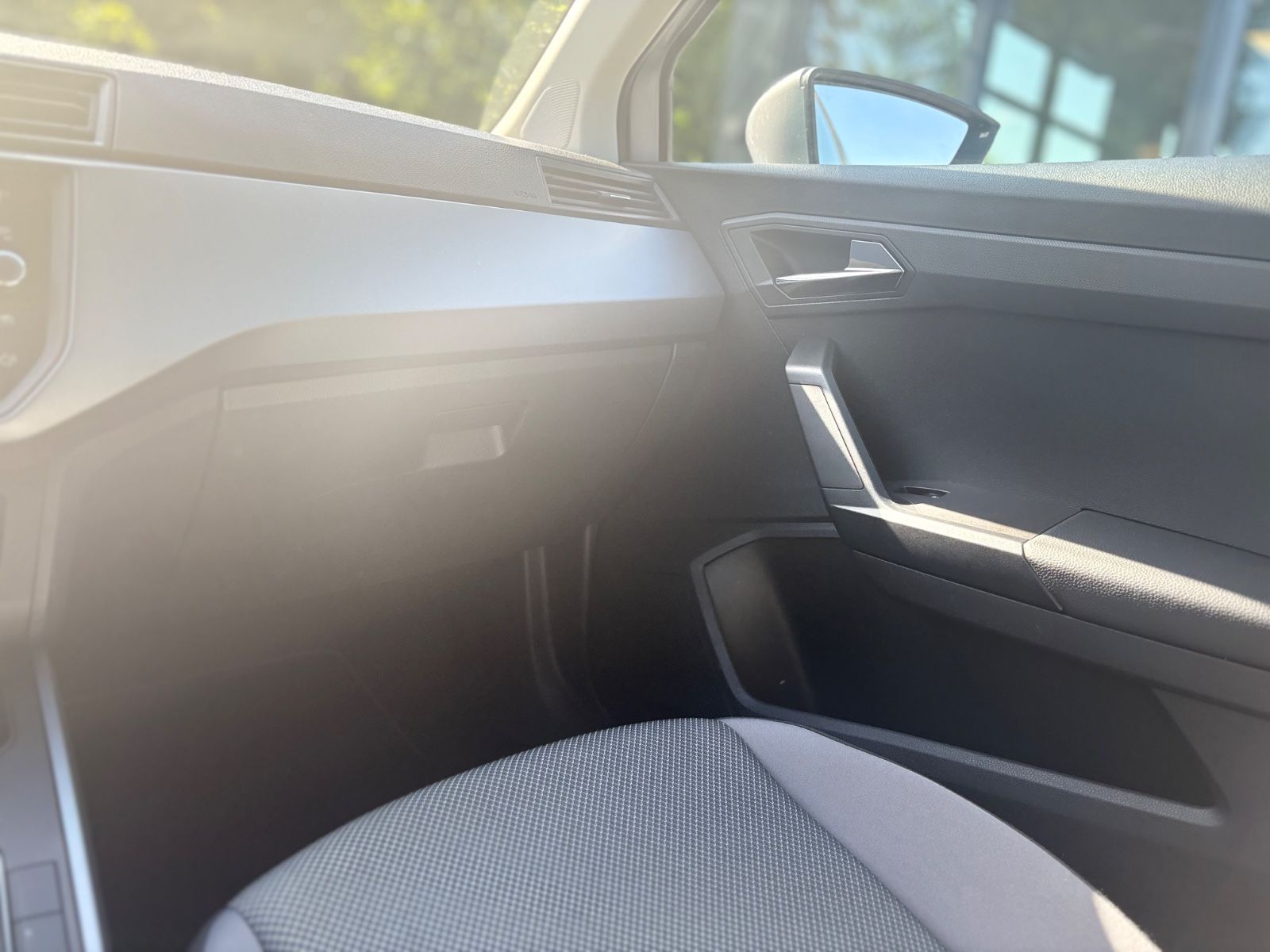 Fahrzeugabbildung SEAT ARONA STYLE *NAVI*PDC*TEMPOMAT*