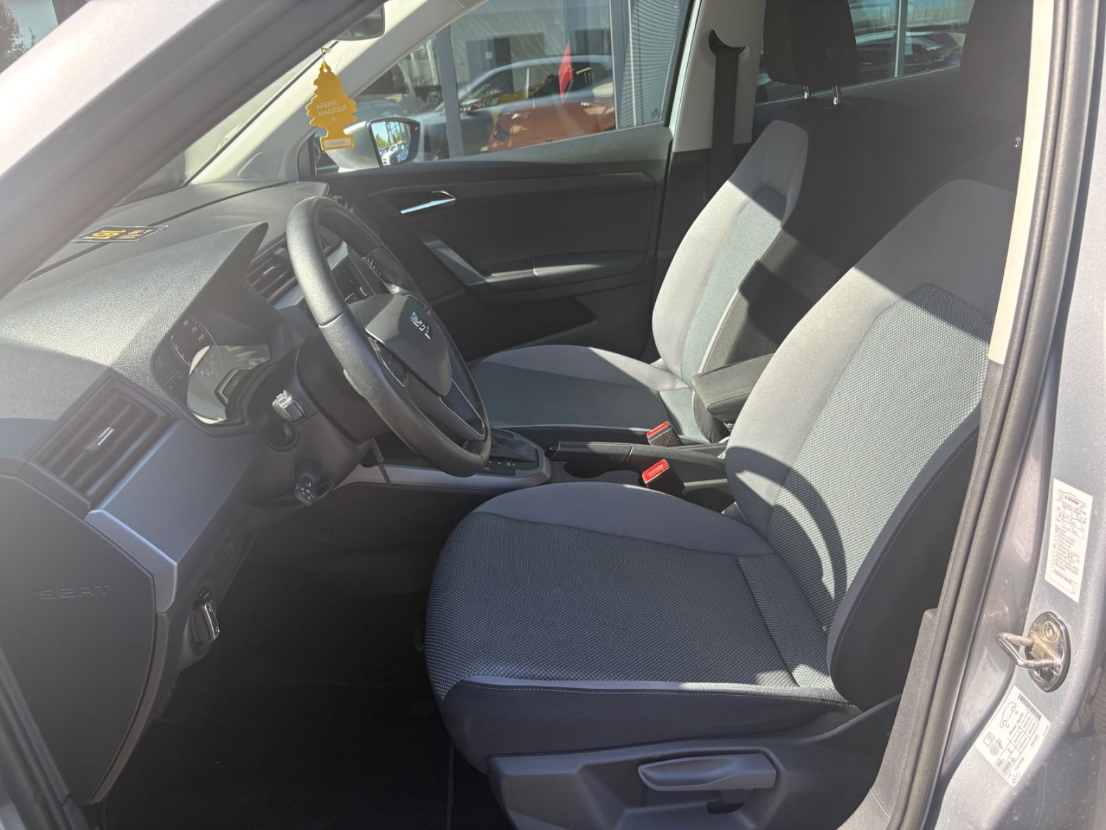 Fahrzeugabbildung SEAT ARONA STYLE *NAVI*PDC*TEMPOMAT*