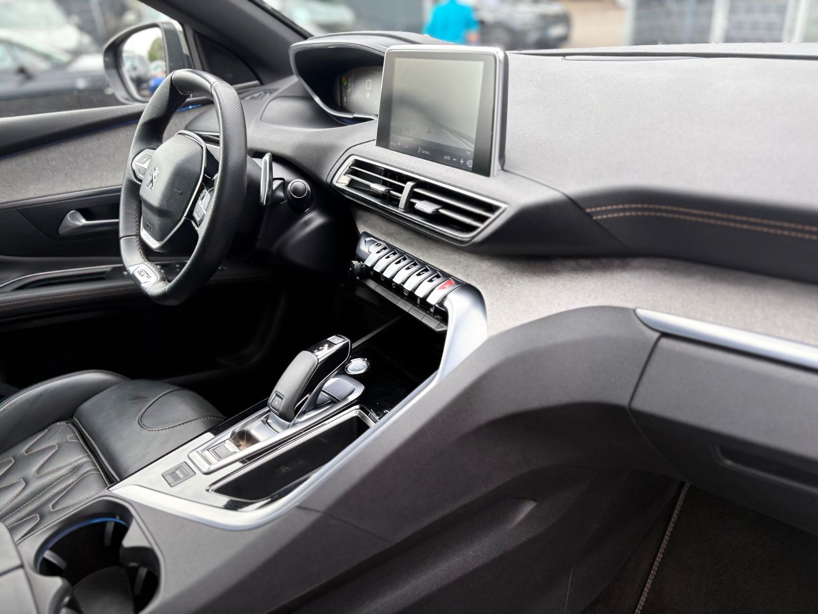 Fahrzeugabbildung Peugeot 3008 GT *AUT*PANO*LEDER*NAVI*KAM*ASSIST*SHZ*
