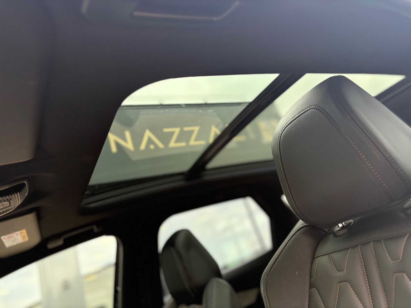 Fahrzeugabbildung Peugeot 3008 GT *AUT*PANO*LEDER*NAVI*KAM*ASSIST*SHZ*