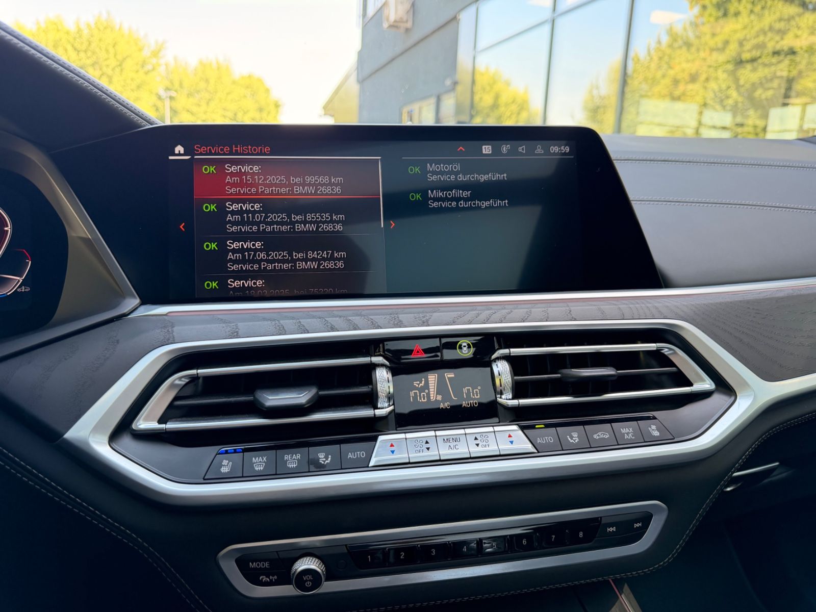 Fahrzeugabbildung BMW X7 M50*6 SEATS*LASER*SKY-LOUNGE*6X SHZ*SOFT*22.Z
