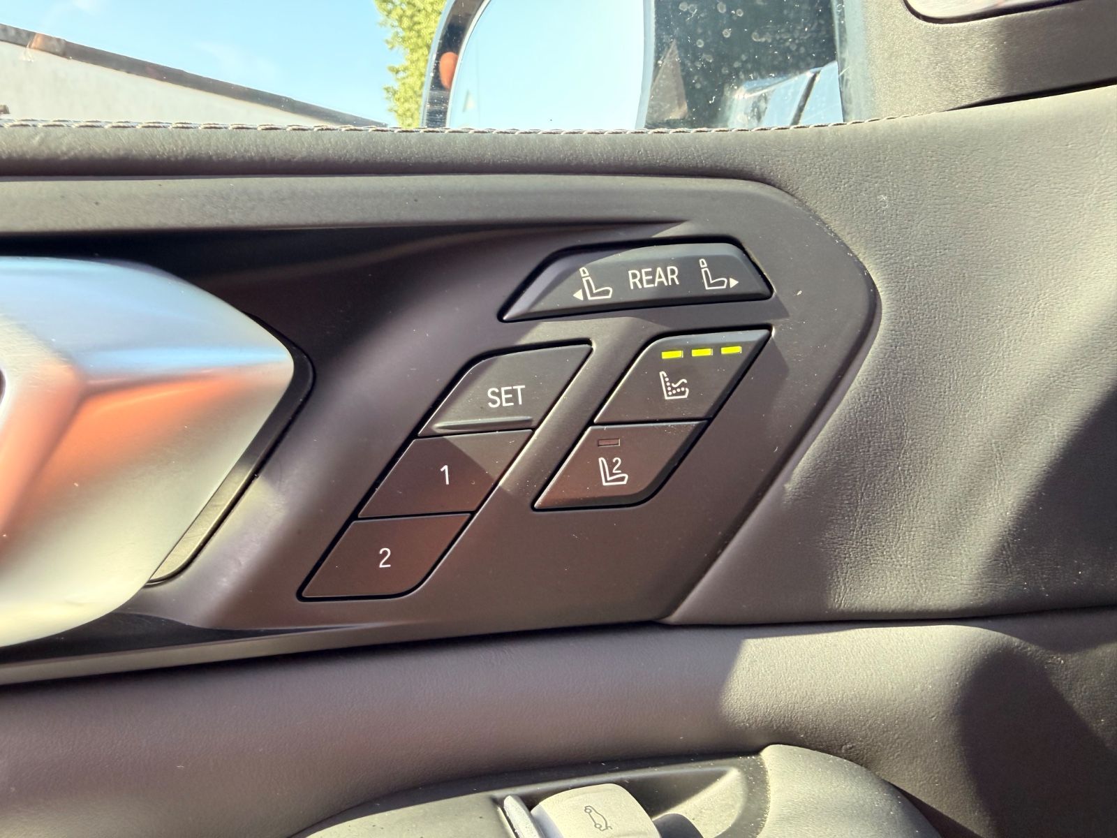 Fahrzeugabbildung BMW X7 M50*6 SEATS*LASER*SKY-LOUNGE*6X SHZ*SOFT*22.Z