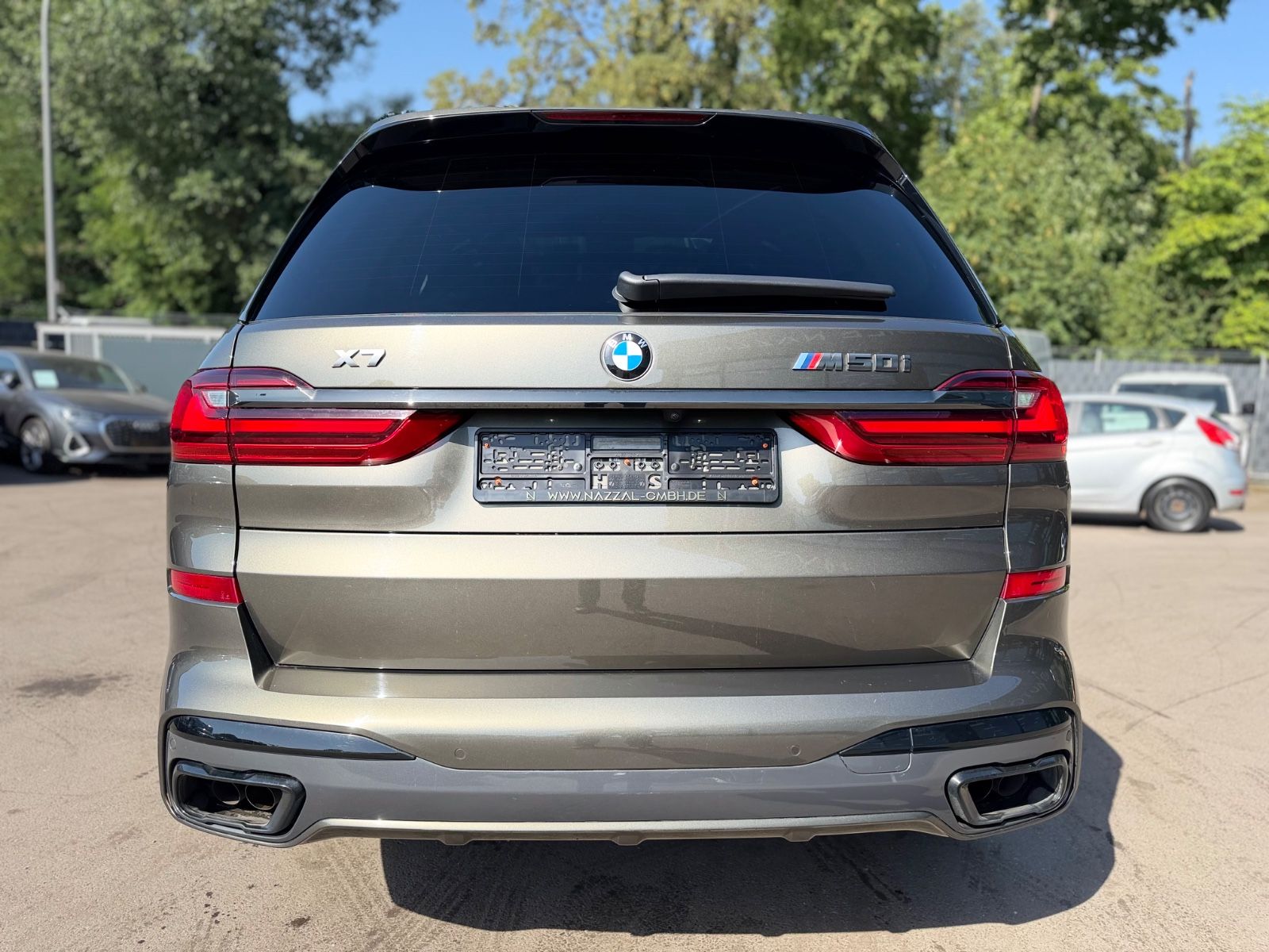 Fahrzeugabbildung BMW X7 M50*6 SEATS*LASER*SKY-LOUNGE*6X SHZ*SOFT*22.Z
