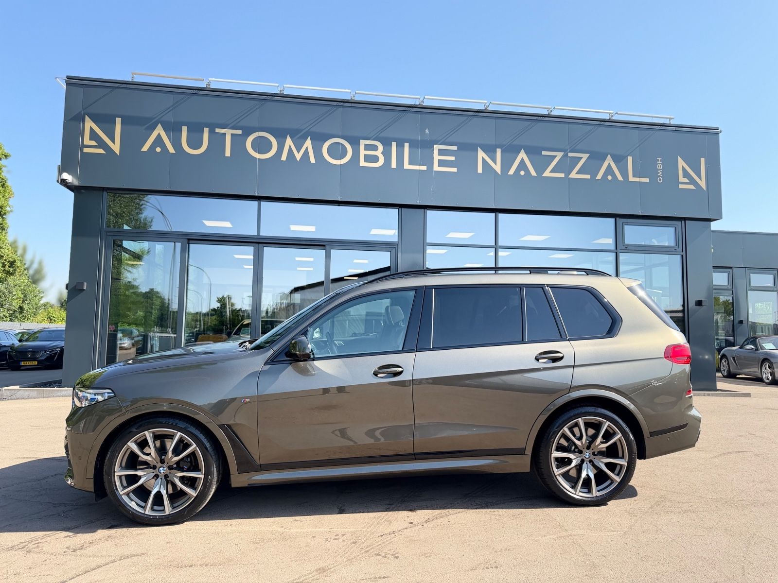 Fahrzeugabbildung BMW X7 M50*6 SEATS*LASER*SKY-LOUNGE*6X SHZ*SOFT*22.Z