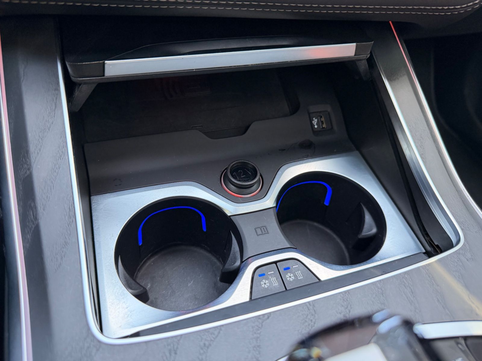 Fahrzeugabbildung BMW X7 M50*6 SEATS*LASER*SKY-LOUNGE*6X SHZ*SOFT*22.Z