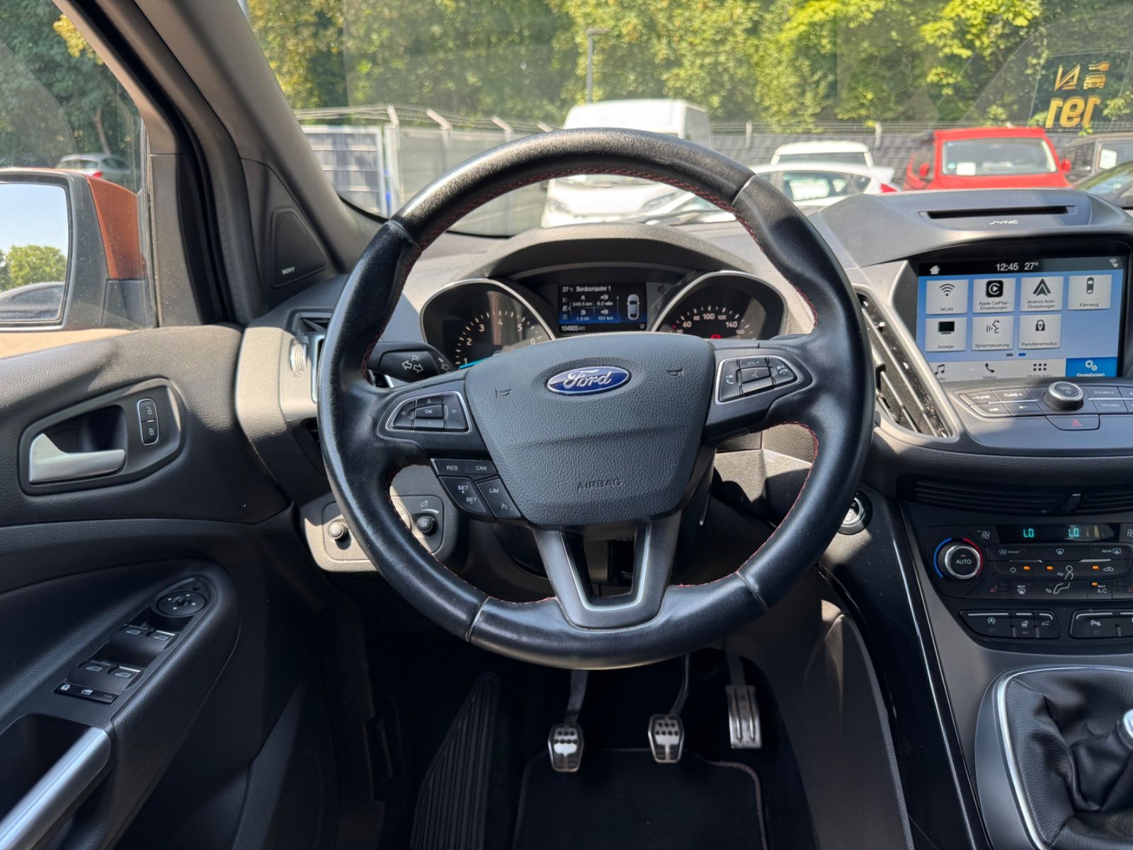 Fahrzeugabbildung Ford KUGA ST-LINE*KLIMA*R.KAMERA*19 ZOLL*WINTERPAKET*