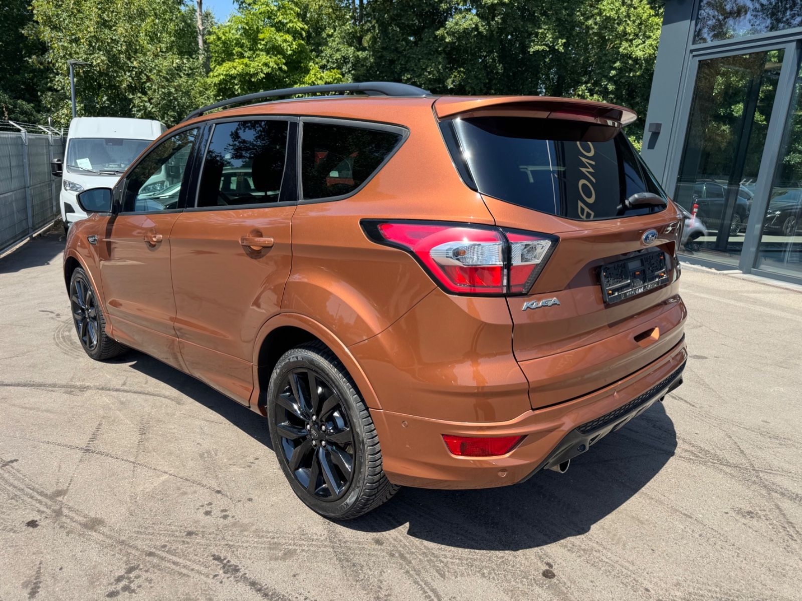 Fahrzeugabbildung Ford KUGA ST-LINE*KLIMA*R.KAMERA*19 ZOLL*WINTERPAKET*