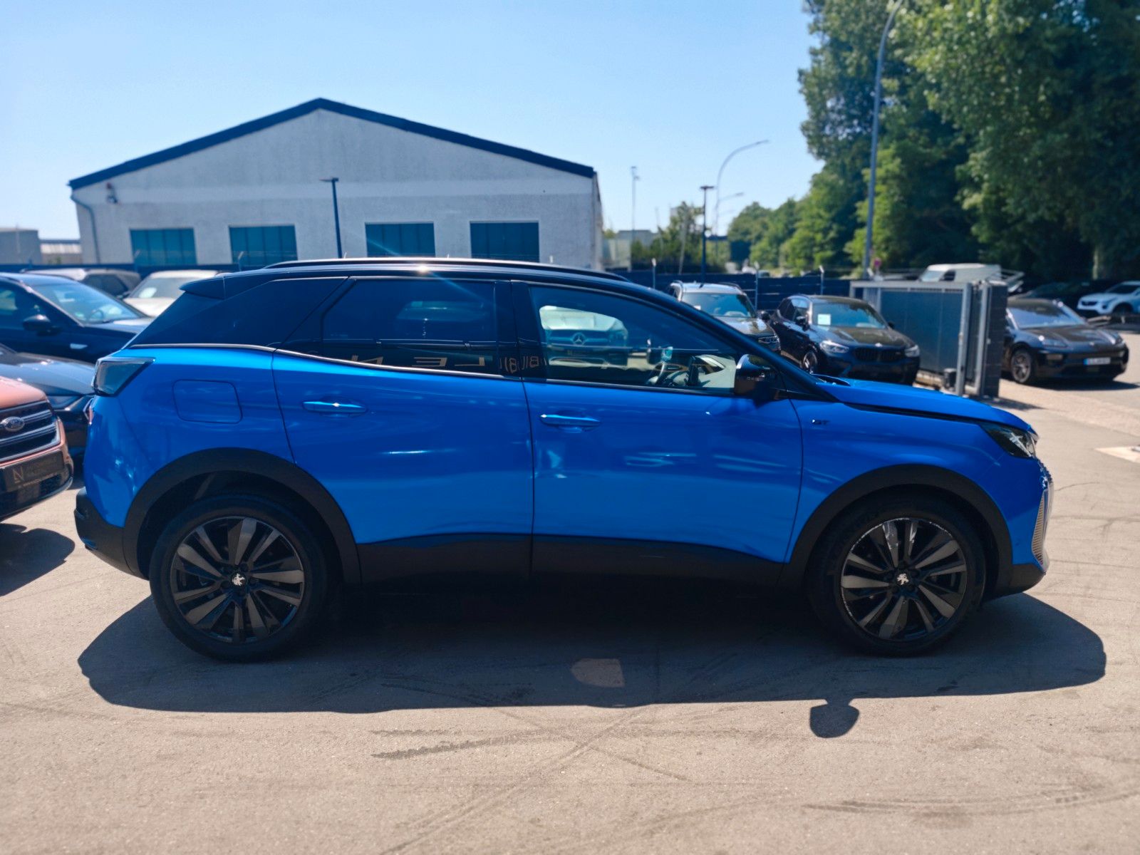 Fahrzeugabbildung Peugeot 3008 GT*FOCAL*PANORAMA*NAVI*KAMERA*VIRTUAL*
