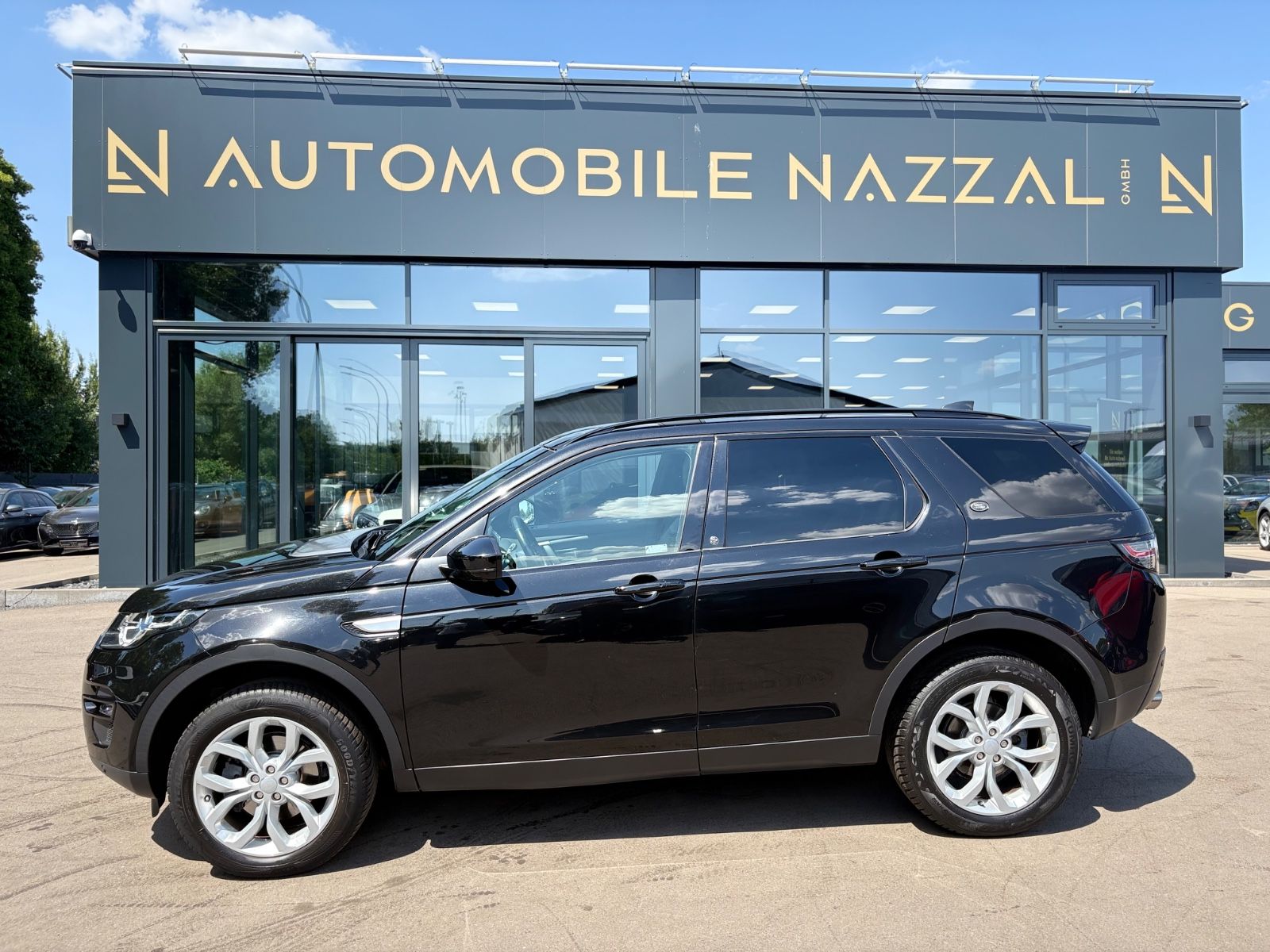 Fahrzeugabbildung Land Rover DISCOVERY SPORT HSE *PANO*LEDER*MERIDIAN*